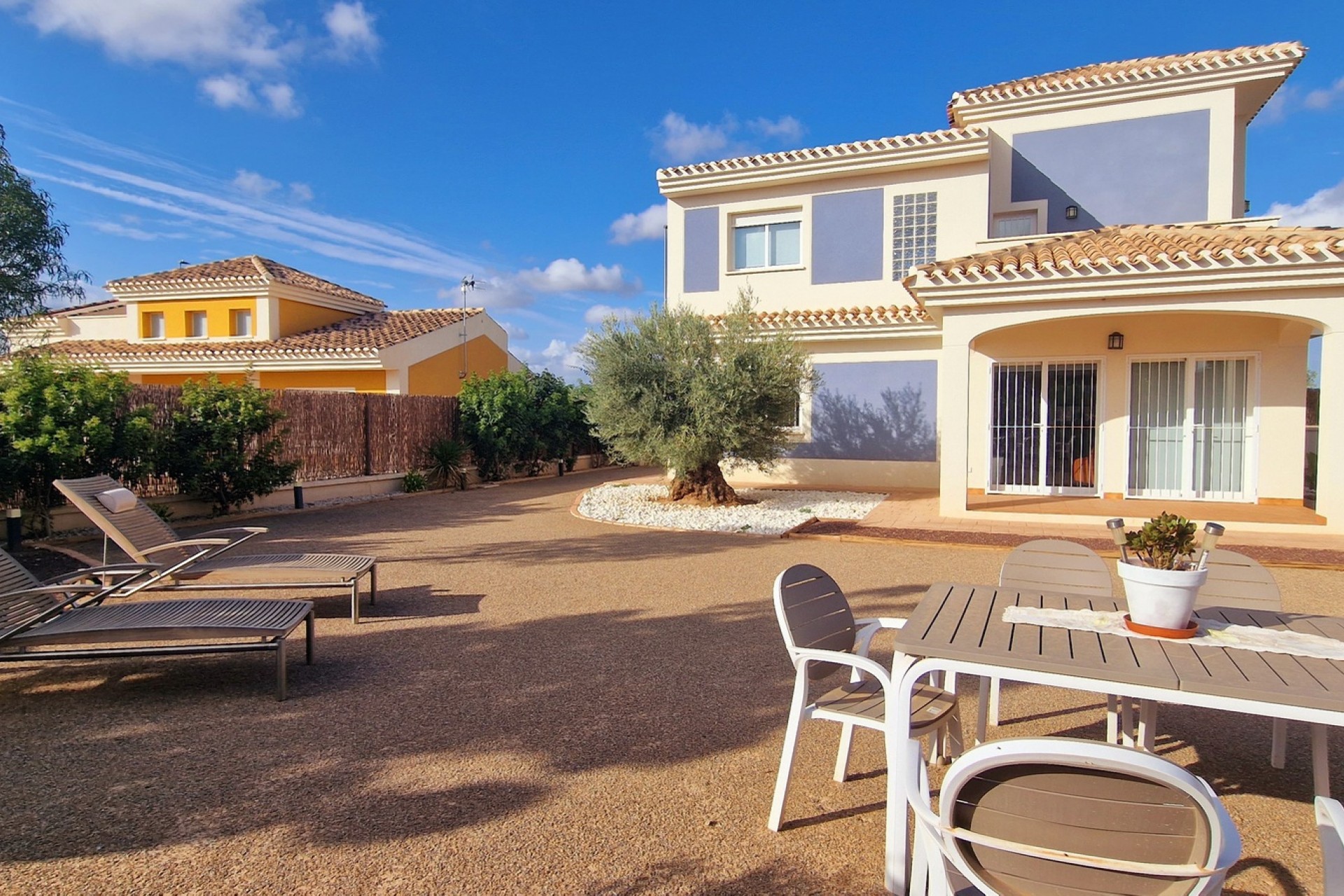 Nye - Frittliggende Villa - Purias