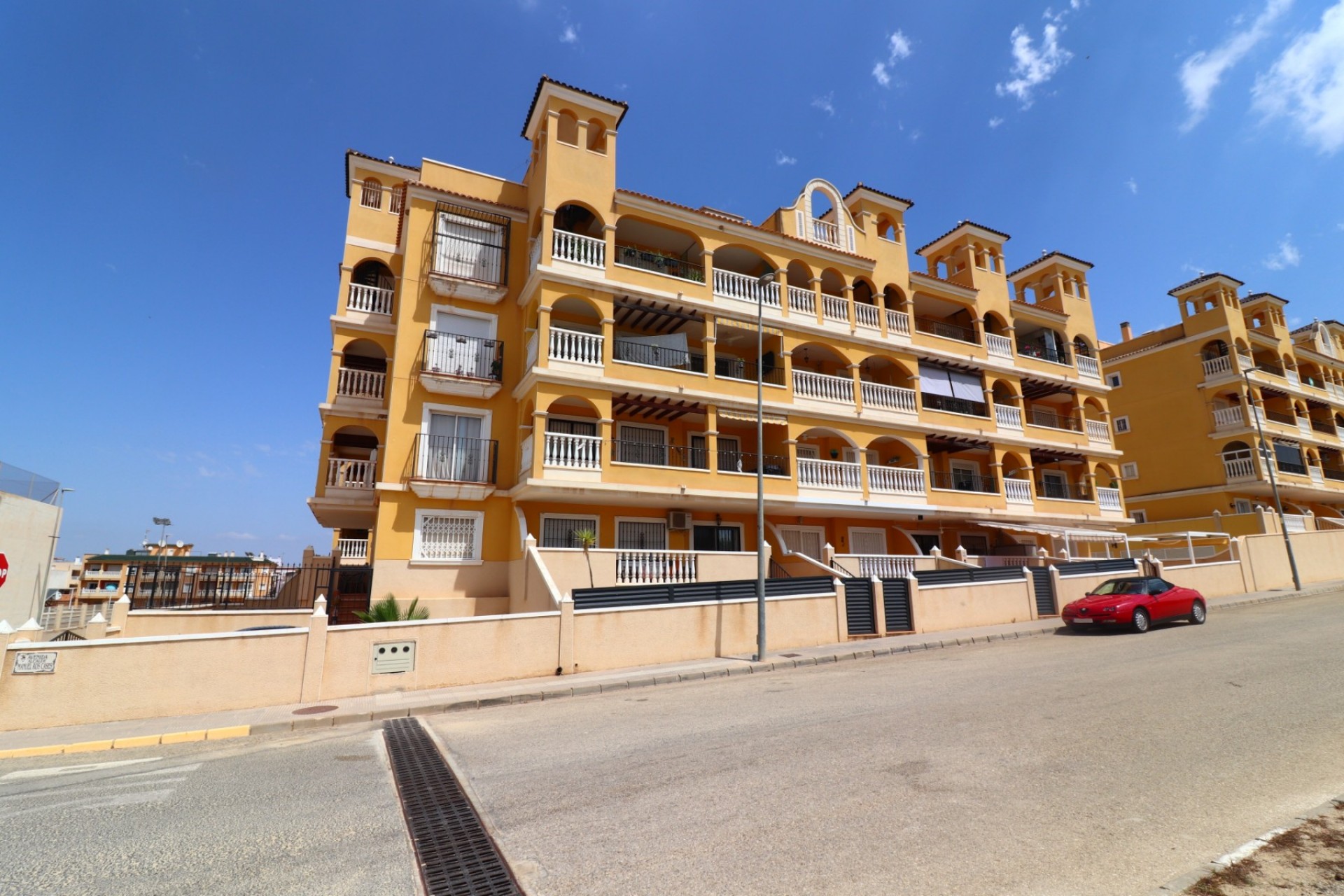 Re-Sale - Apartment - Algorfa - Algorfa - Village