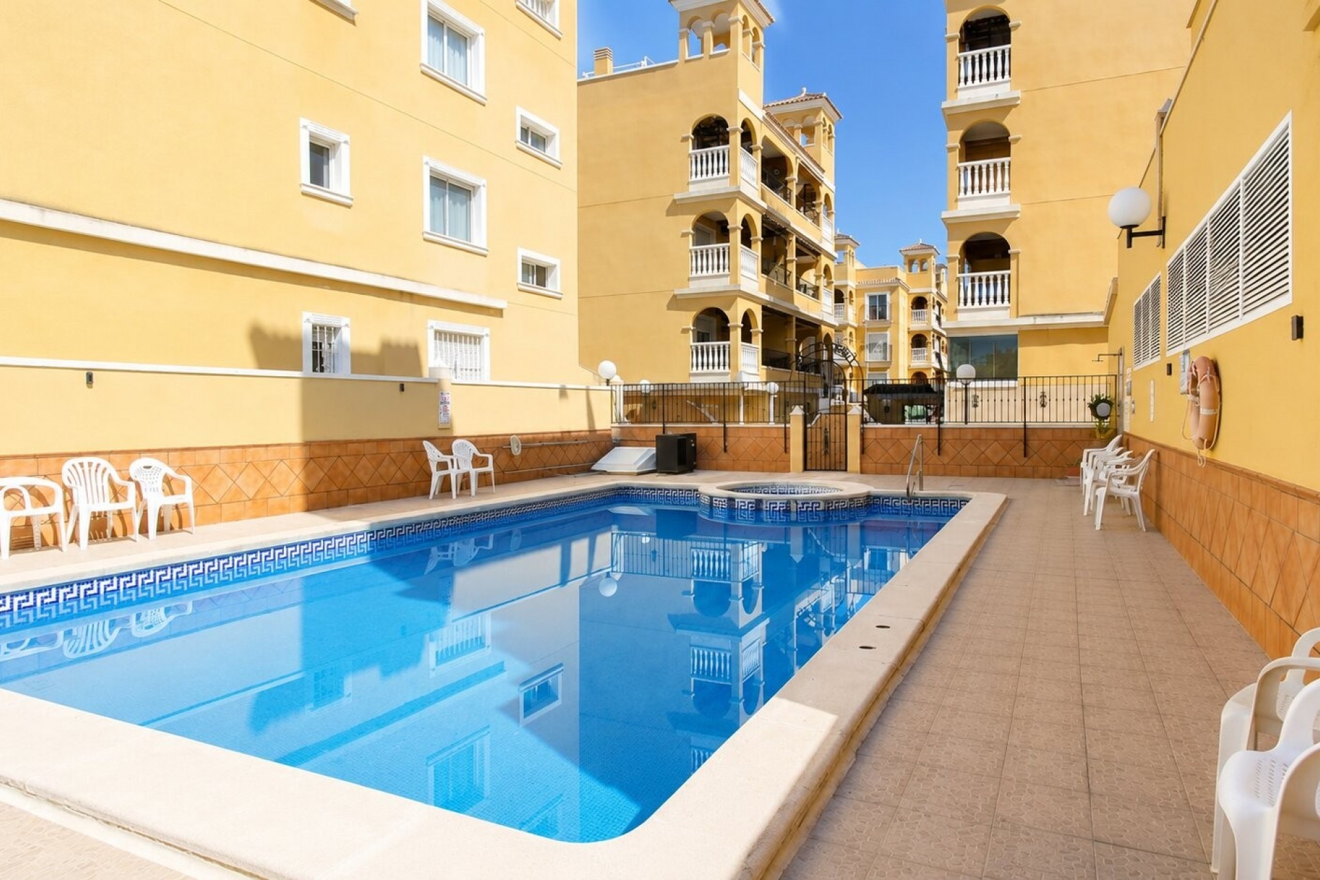 Re-Sale - Apartment - Algorfa - Algorfa - Village