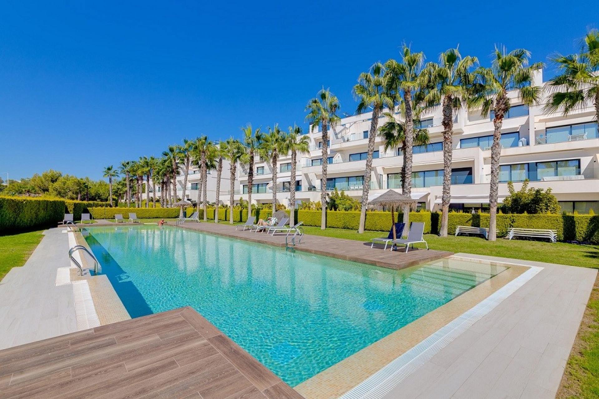 Re-Sale - Apartment - Las Colinas Golf Resort