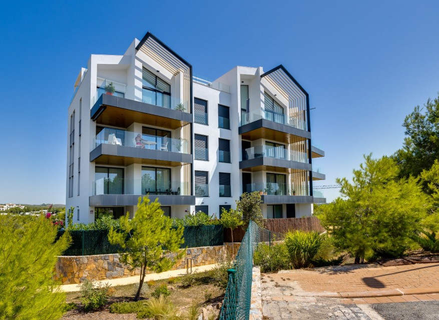 Re-Sale - Apartment - Las Colinas Golf Resort