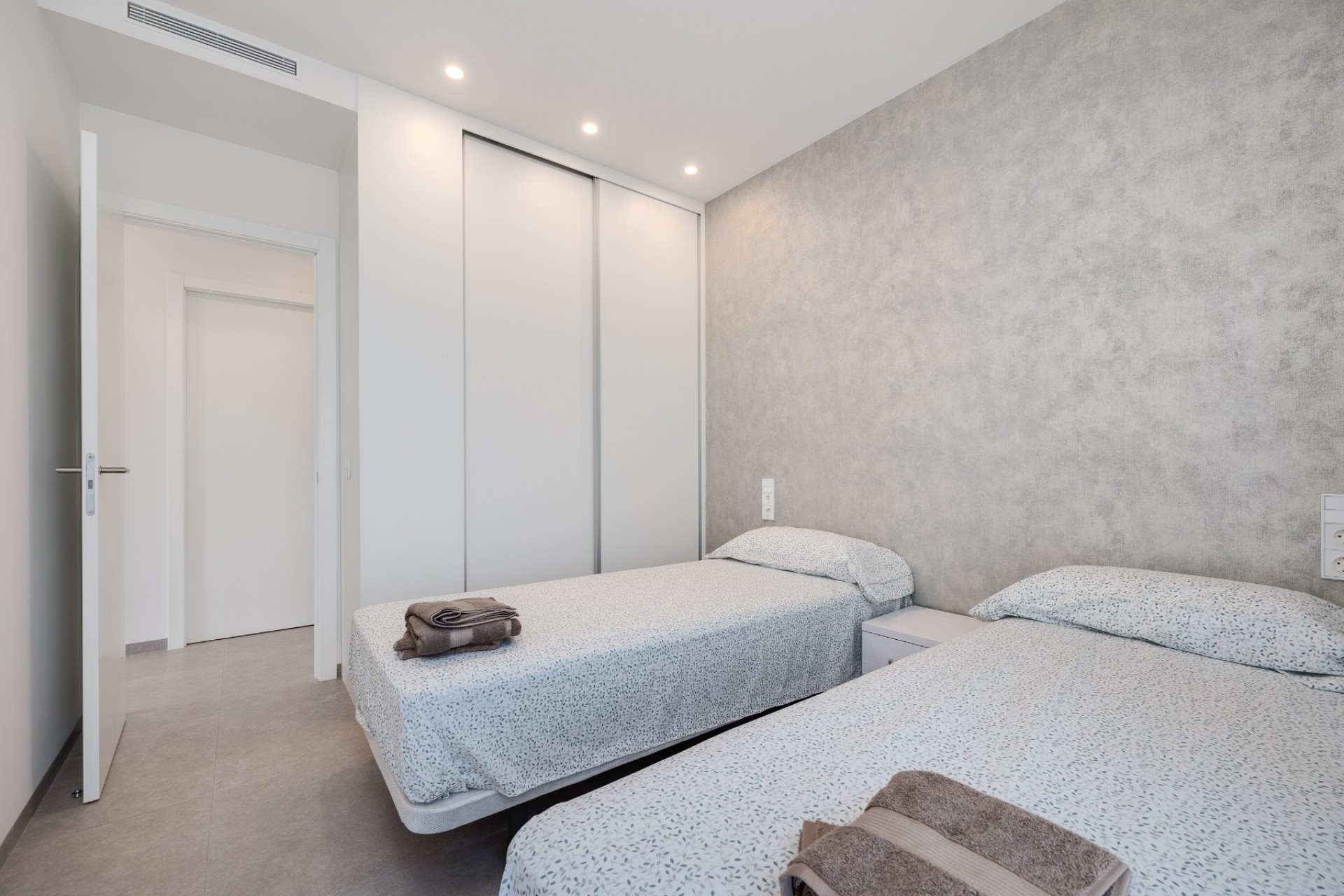 Re-Sale - Apartment - Las Colinas Golf Resort