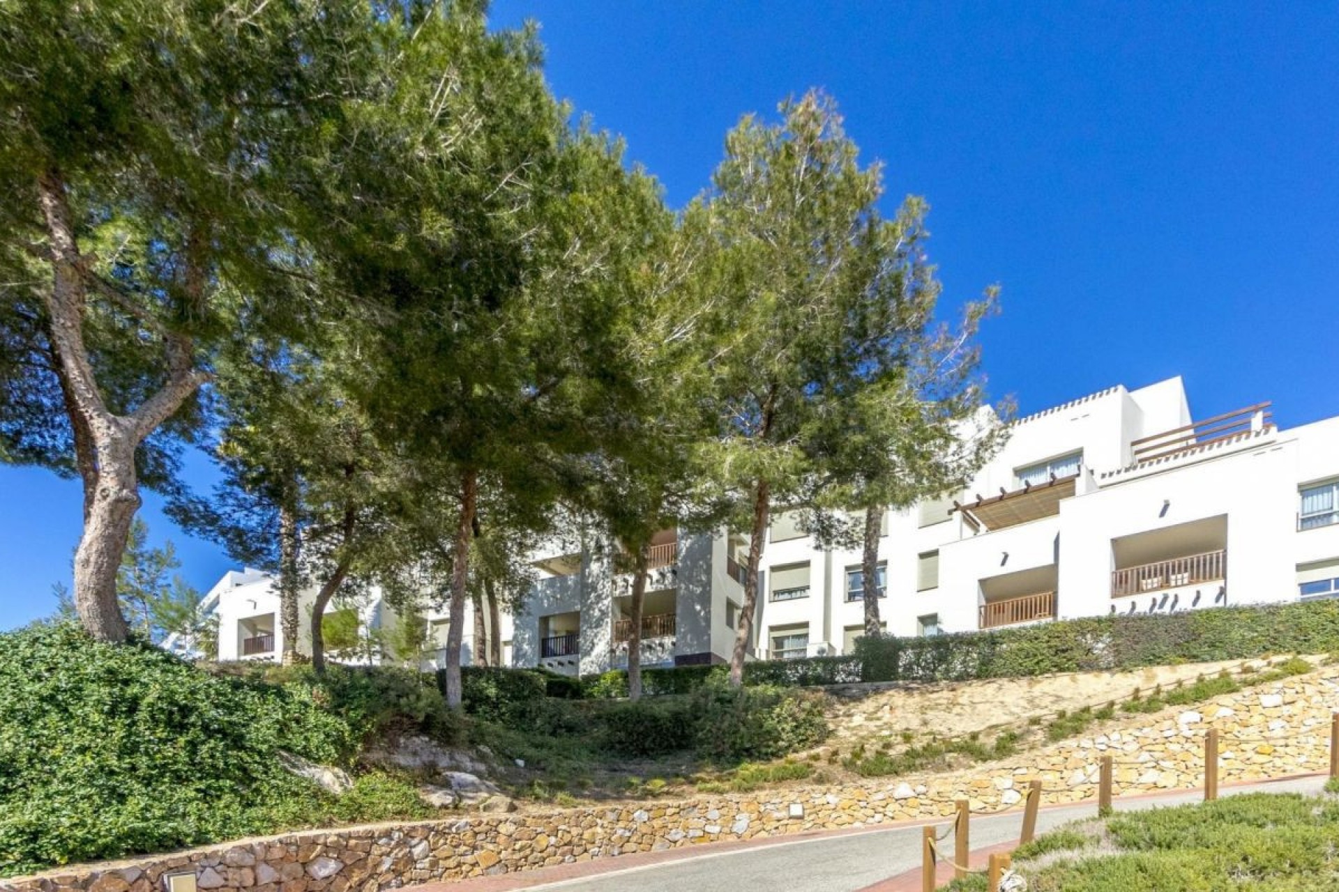 Re-Sale - Apartment - Las Colinas Golf Resort