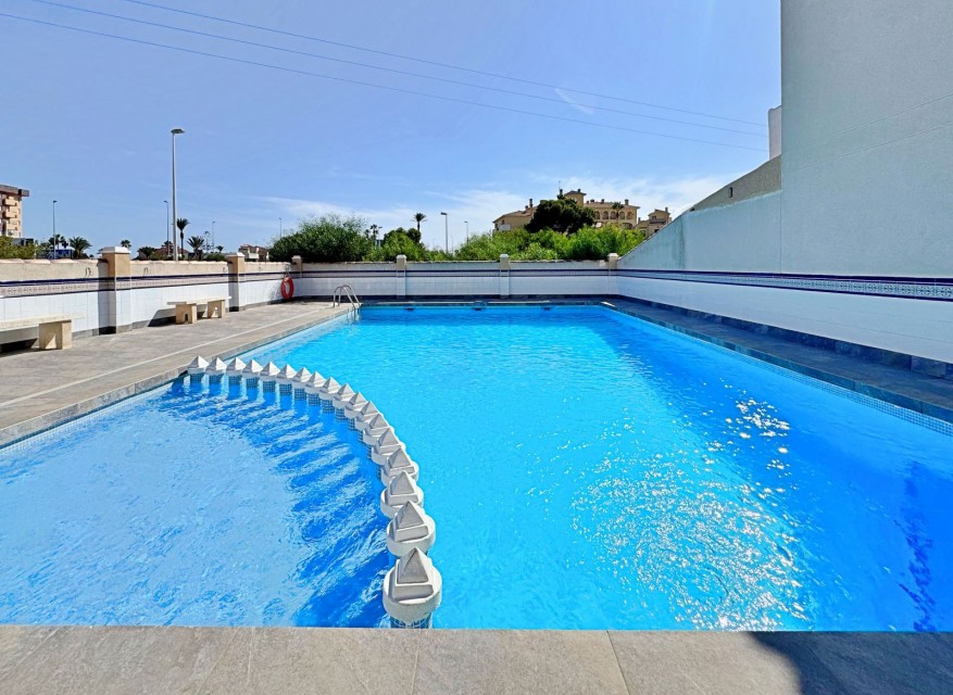 Re-Sale - Apartment - Orihuela Costa - La Zenia