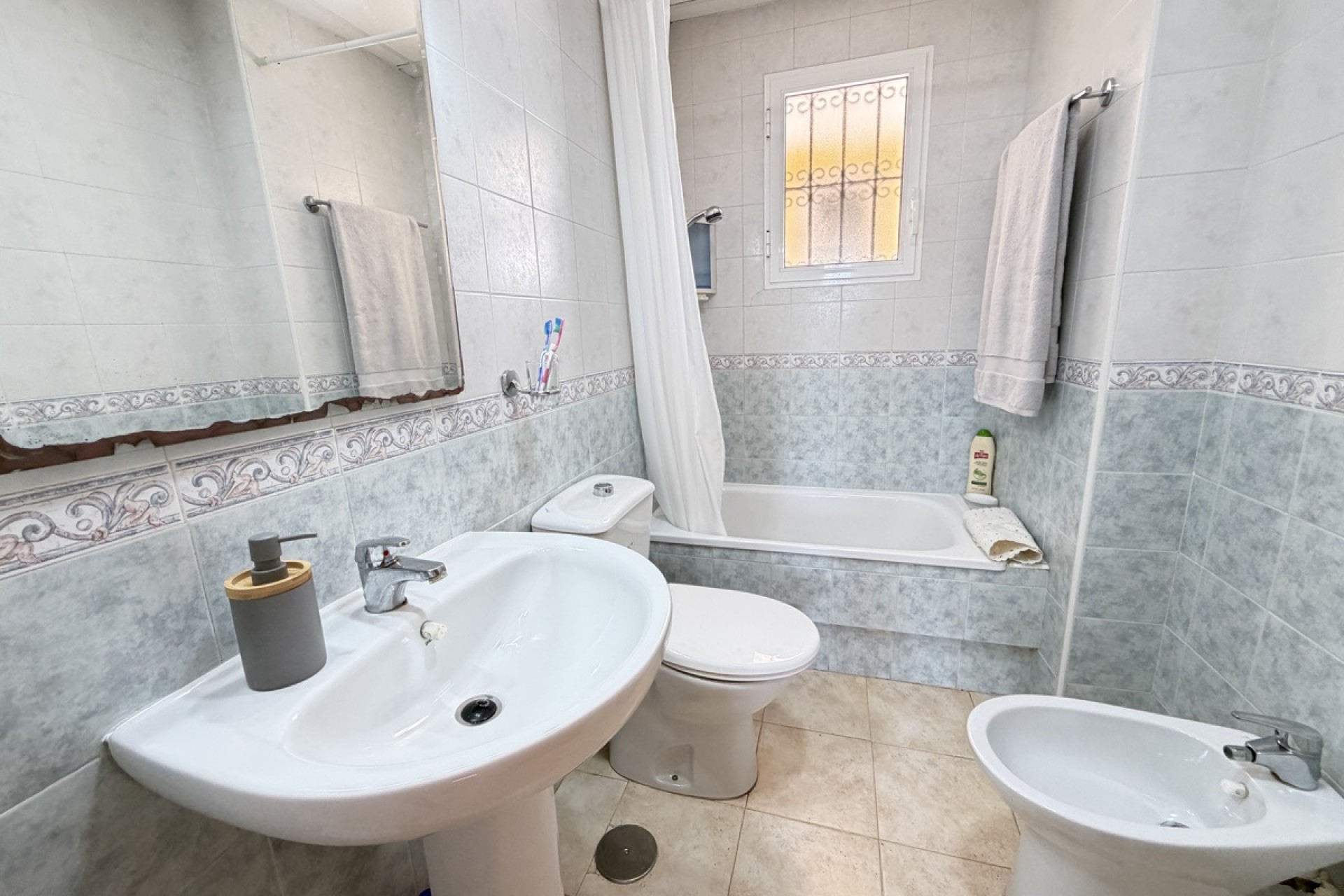 Re-Sale - Apartment - Orihuela Costa - La Zenia