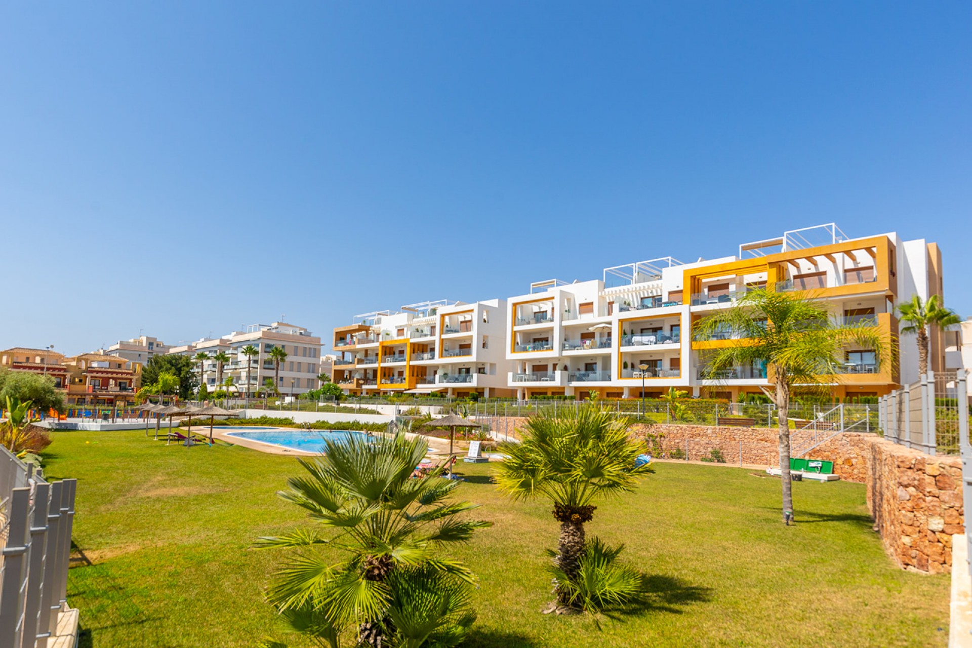 Re-Sale - Apartment - Orihuela Costa - Villamartin