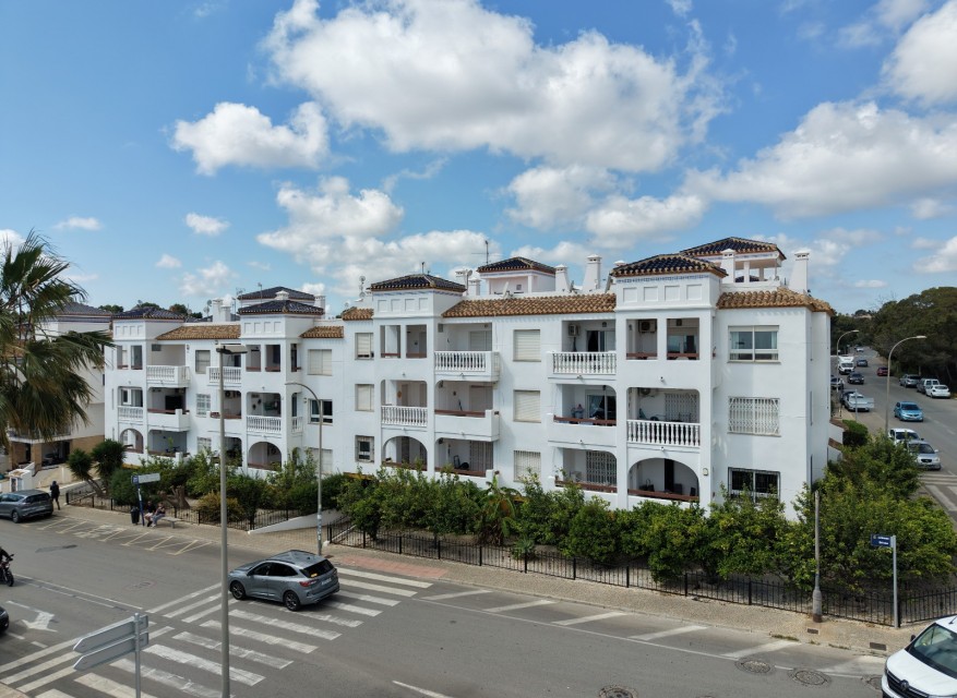 Re-Sale - Apartment - Orihuela Costa - Villamartin