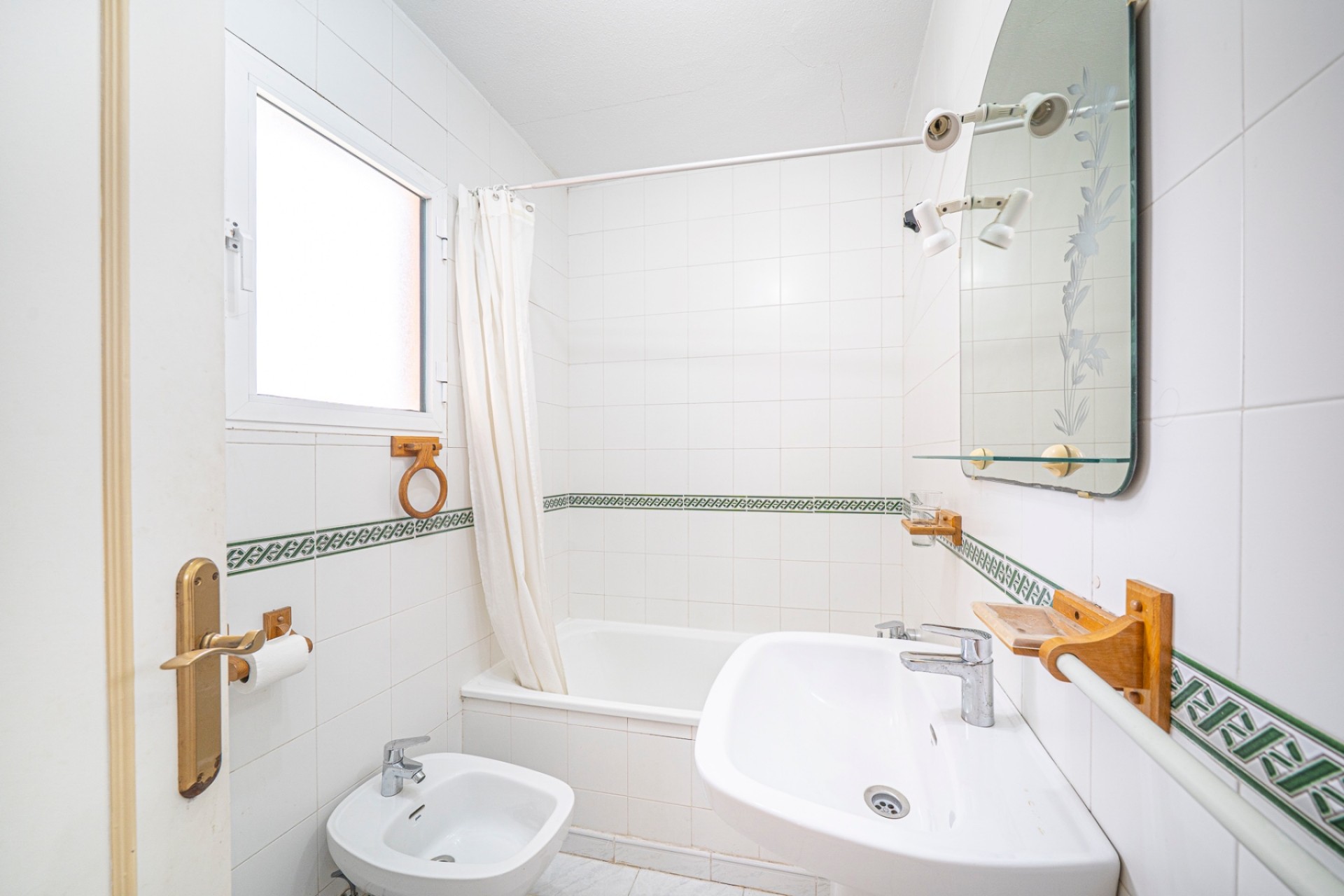 Re-Sale - Apartment - Torrevieja - Aguas Nuevas