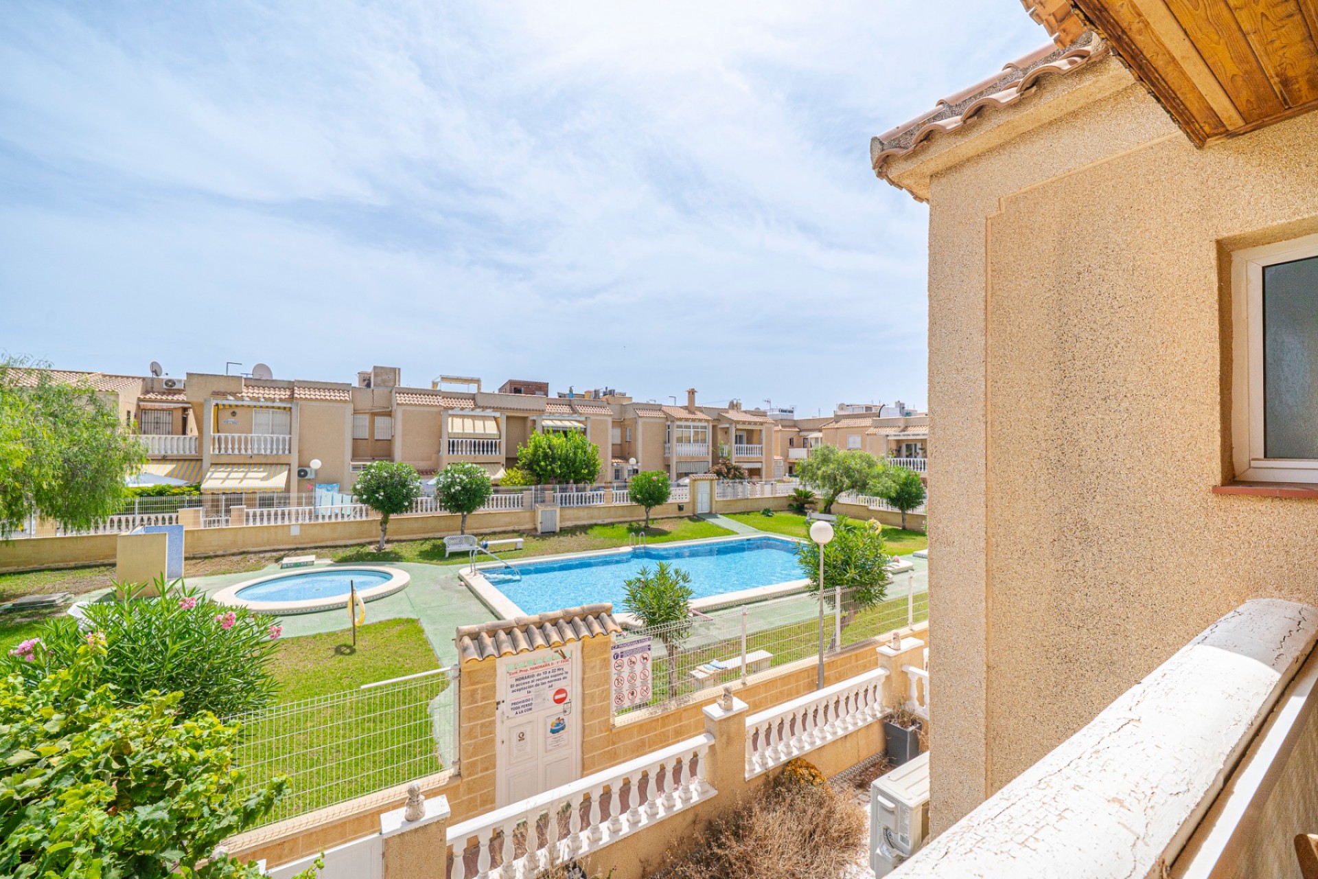 Re-Sale - Apartment - Torrevieja - Aguas Nuevas