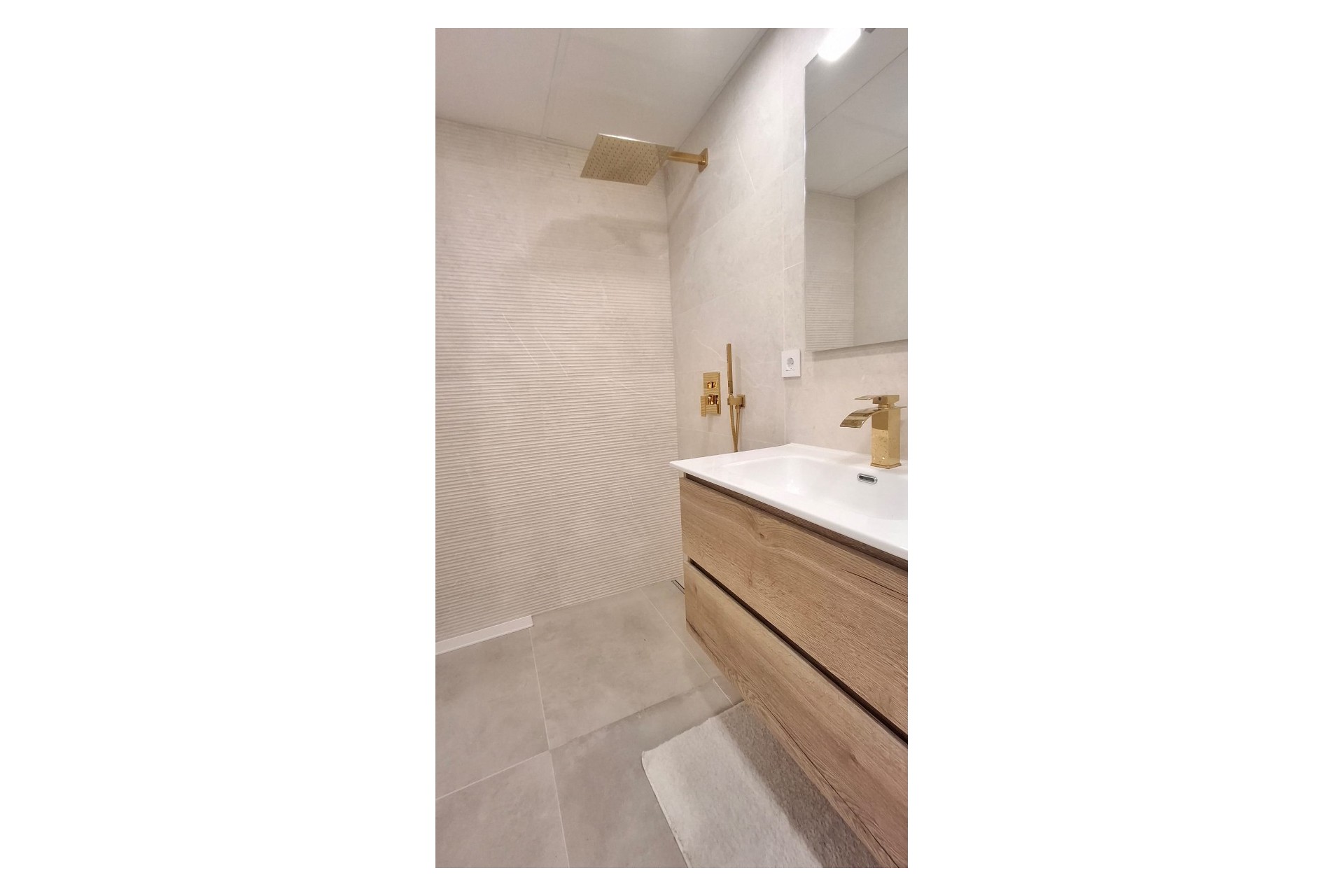 Re-Sale - Apartment - Torrevieja - Playa Acequion