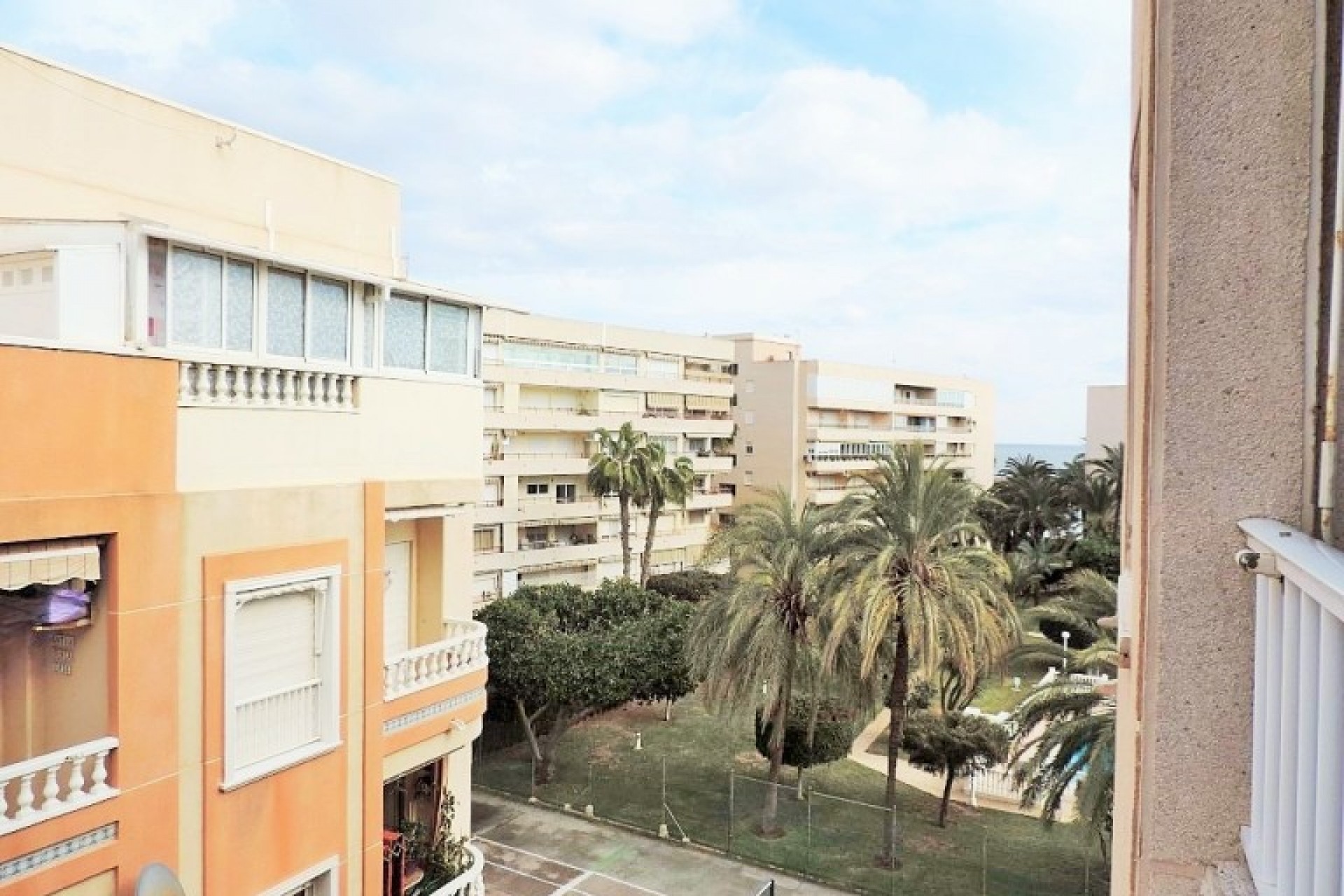 Re-Sale - Apartment - Torrevieja - Playa Los Locos