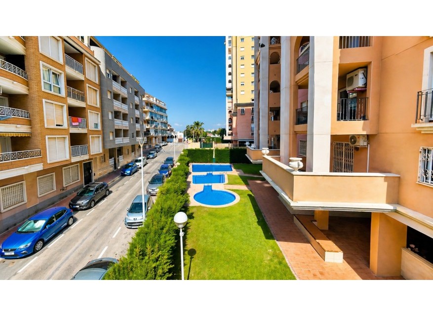 Re-Sale - Apartment - Torrevieja - Playa Los Locos
