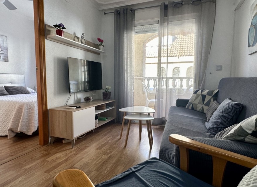 Re-Sale - Apartment - Torrevieja - Playa Los Naufragos