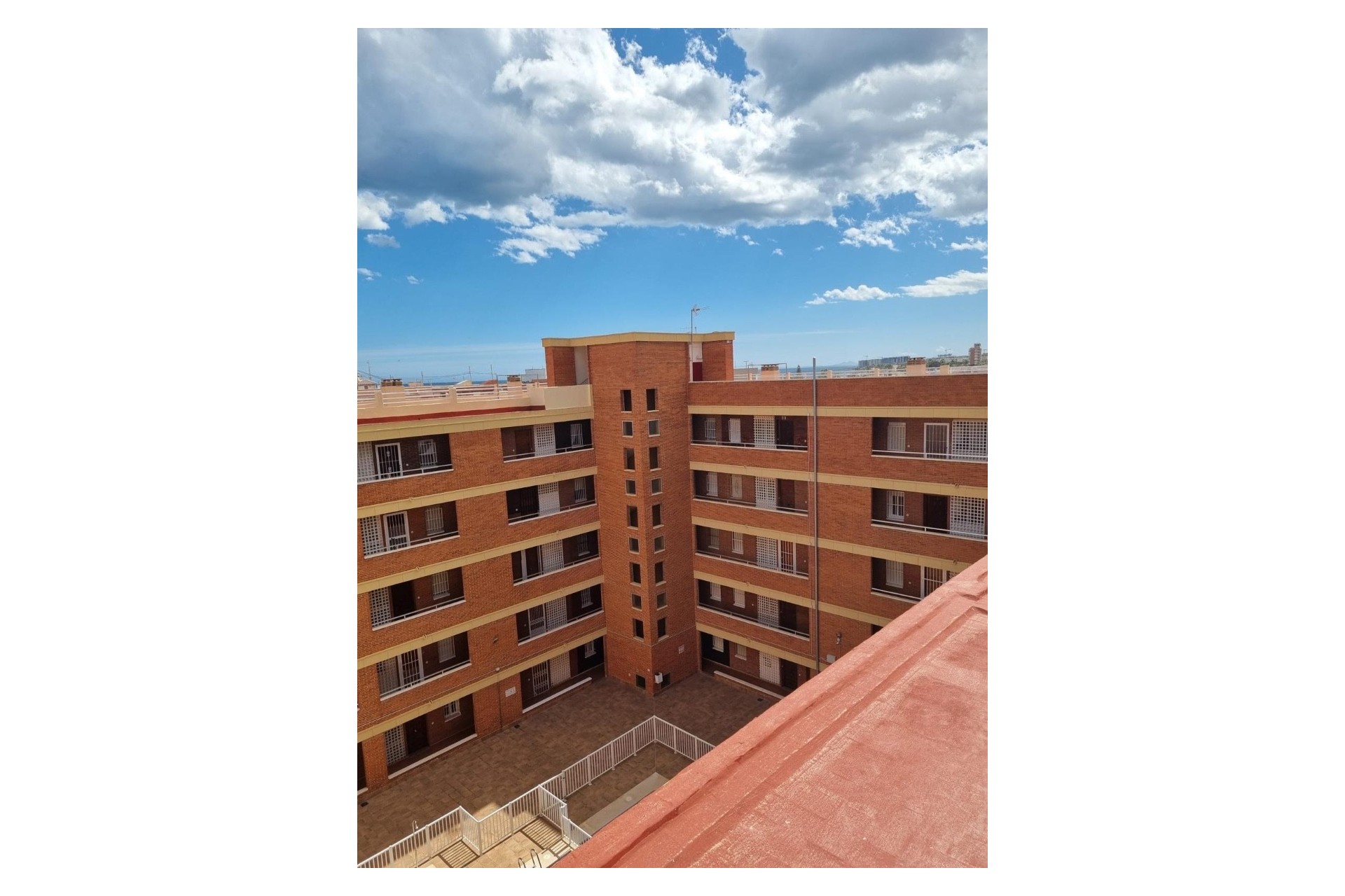 Re-Sale - Apartment - Torrevieja - Playa Los Naufragos