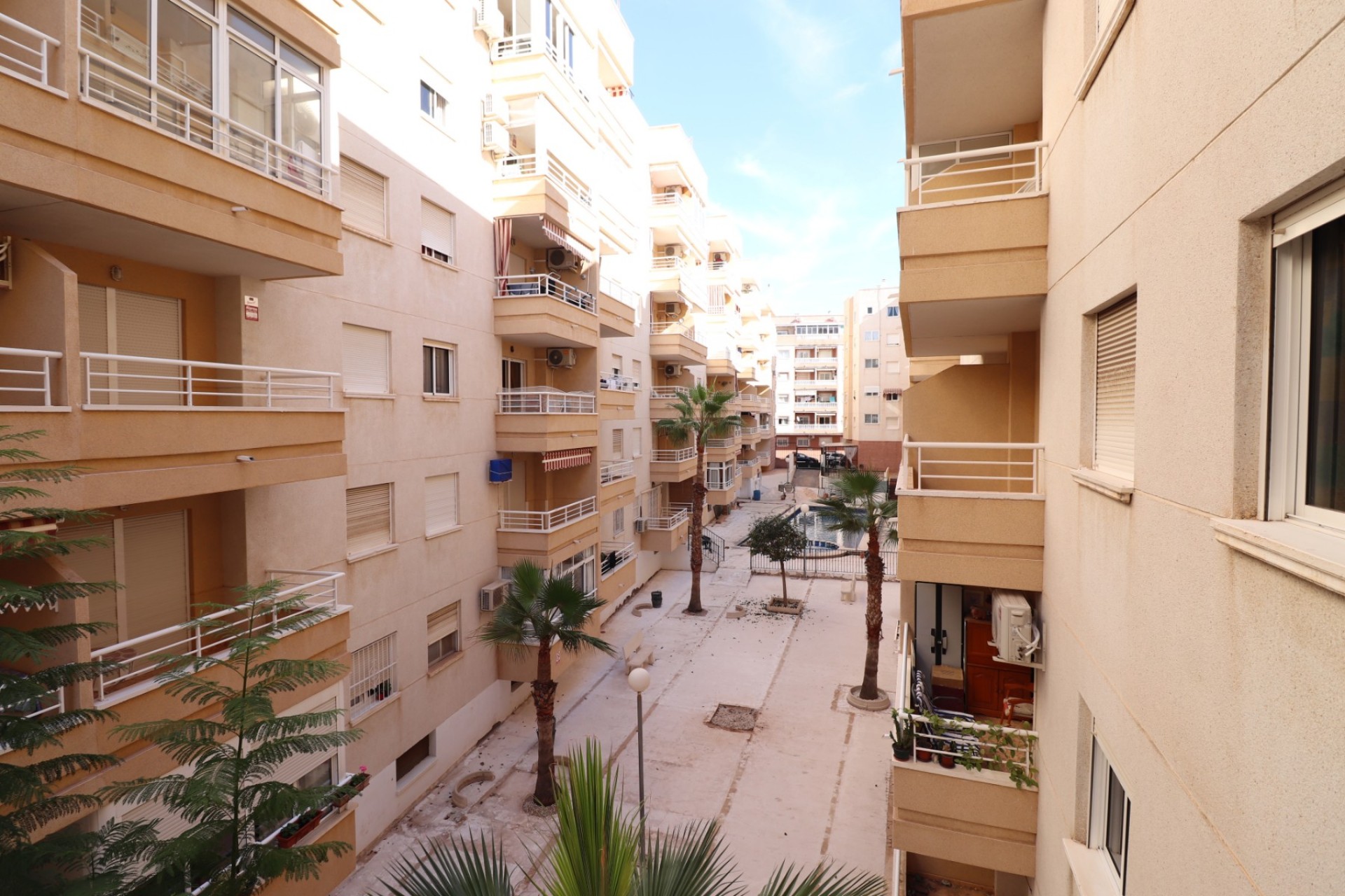 Re-Sale - Apartment - Torrevieja - Torrevieja - Centre