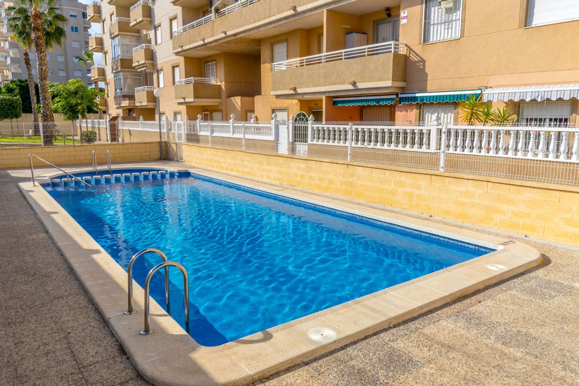 Re-Sale - Apartment - Torrevieja - Torrevieja - Centre