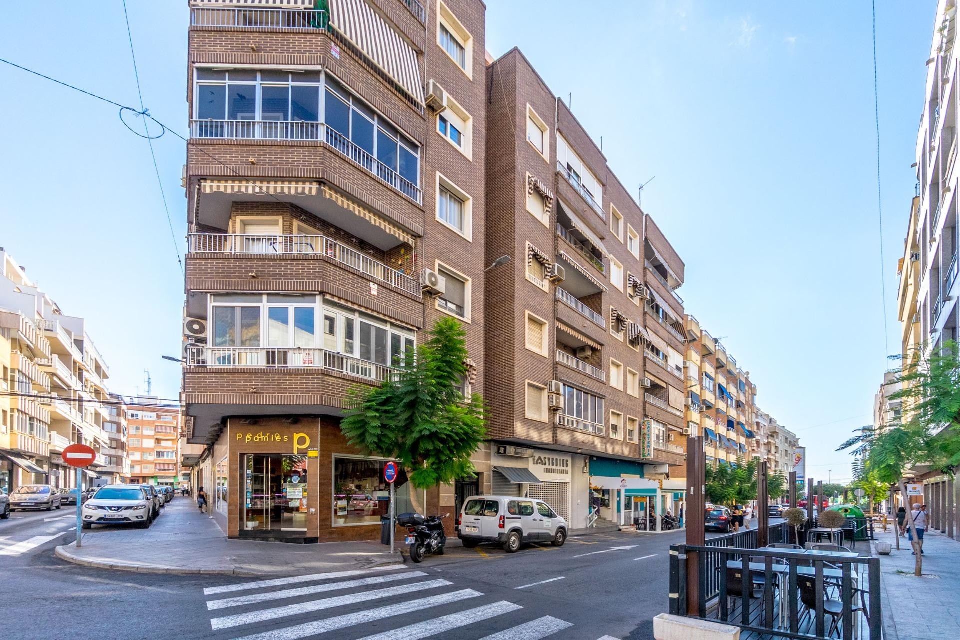 Re-Sale - Apartment - Torrevieja - Torrevieja - Centre