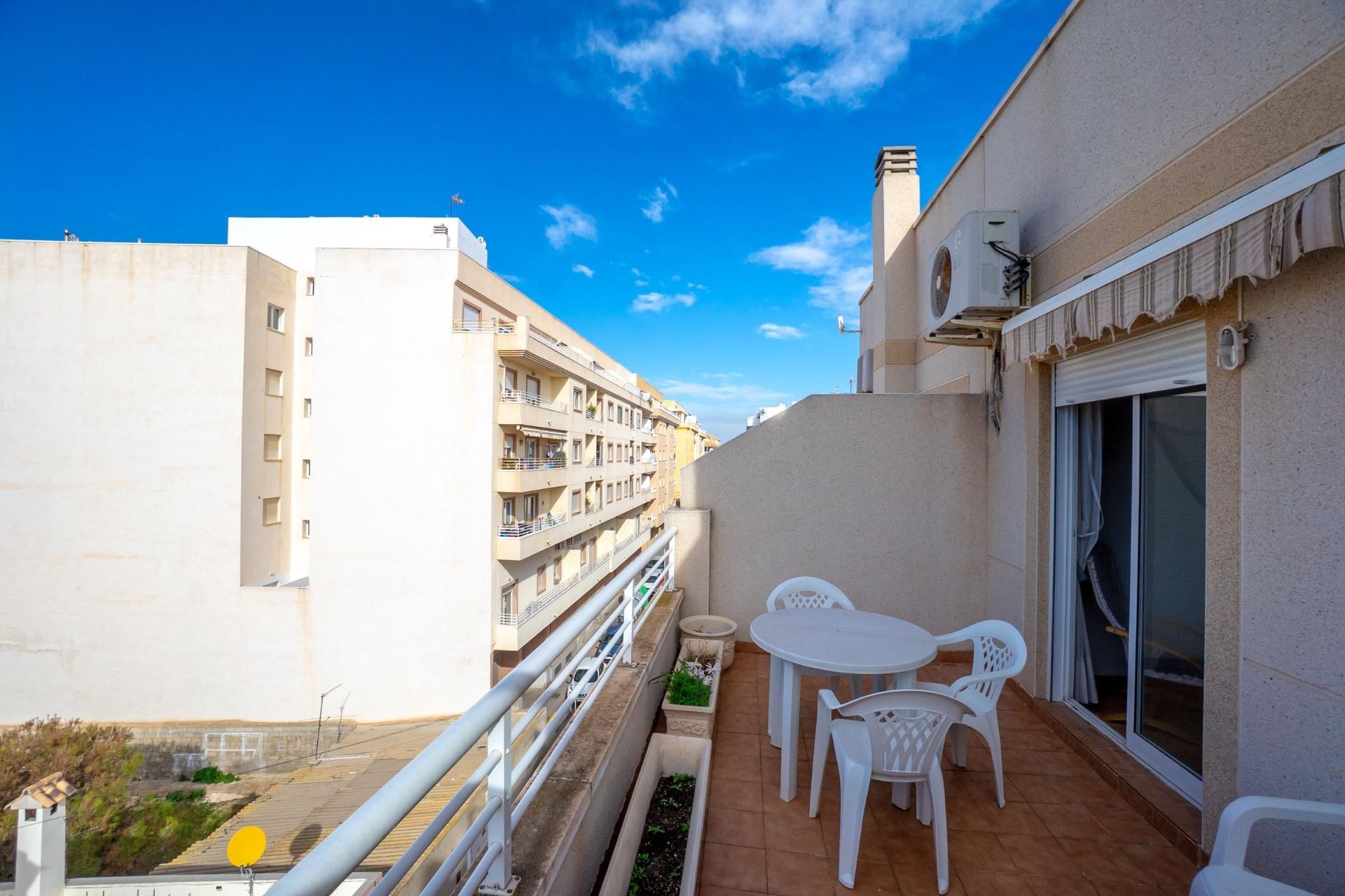 Re-Sale - Apartment - Torrevieja - Torrevieja - Centre