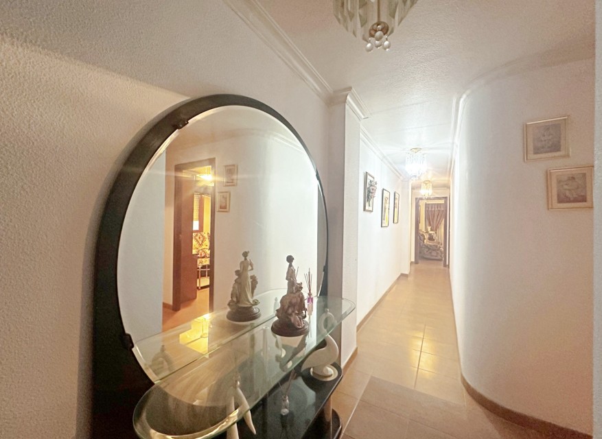 Re-Sale - Apartment - Torrevieja - Torrevieja - Centre
