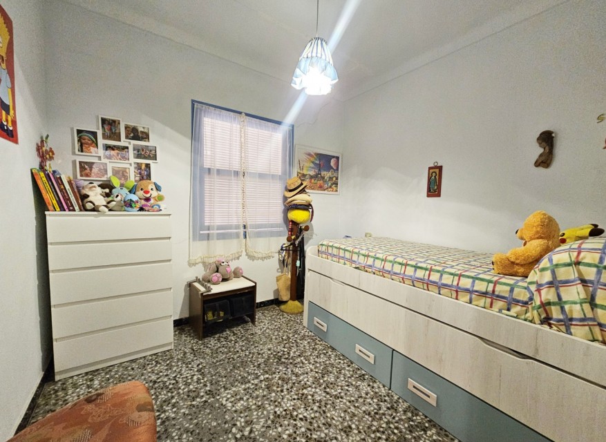Re-Sale - Building (Mixed-Use) - Torrevieja - Torrevieja - Centre