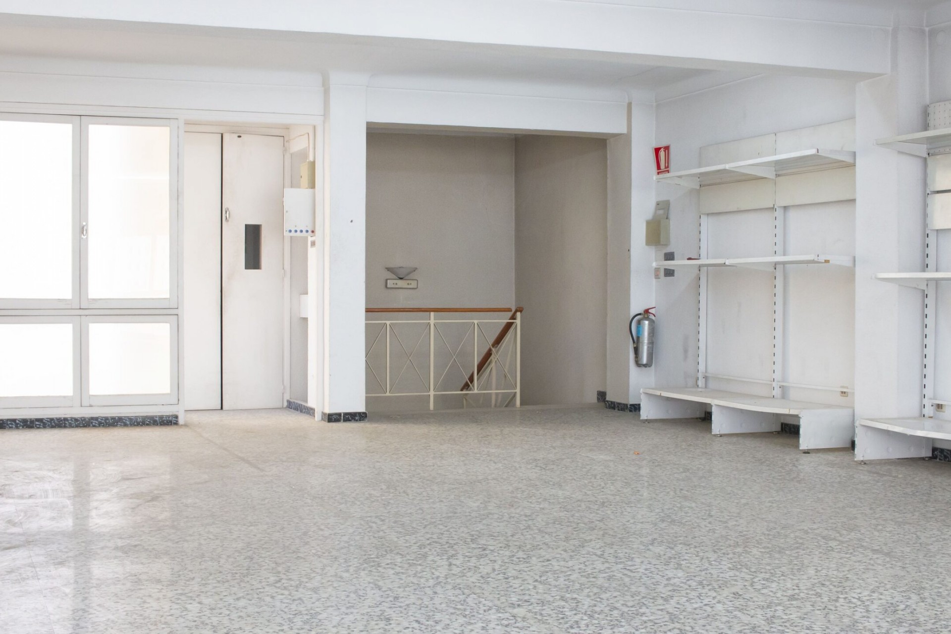 Re-Sale - Building (Mixed-Use) - Torrevieja - Torrevieja - Centre