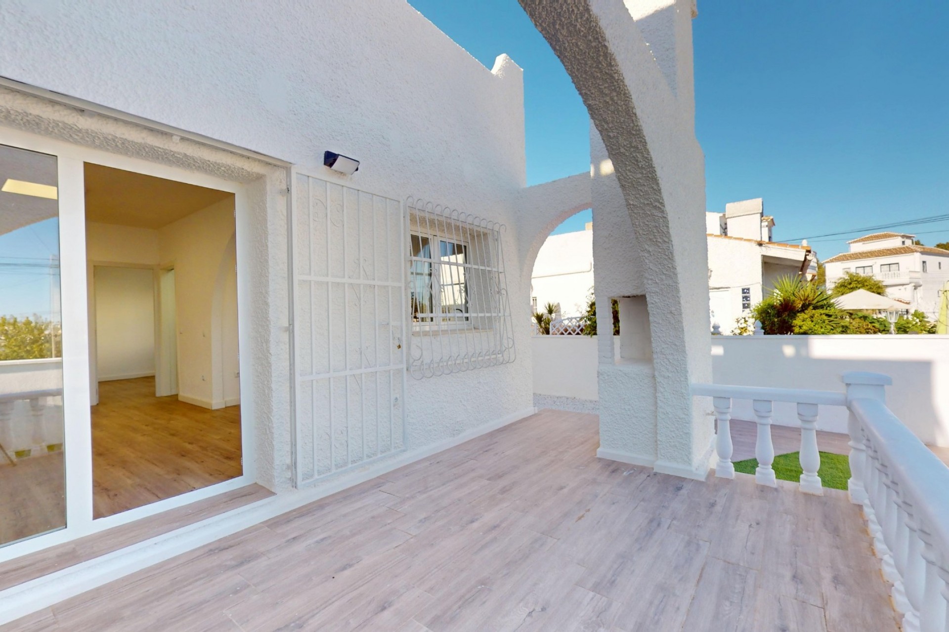 Re-Sale - Bungalow - Orihuela Costa - Villamartin