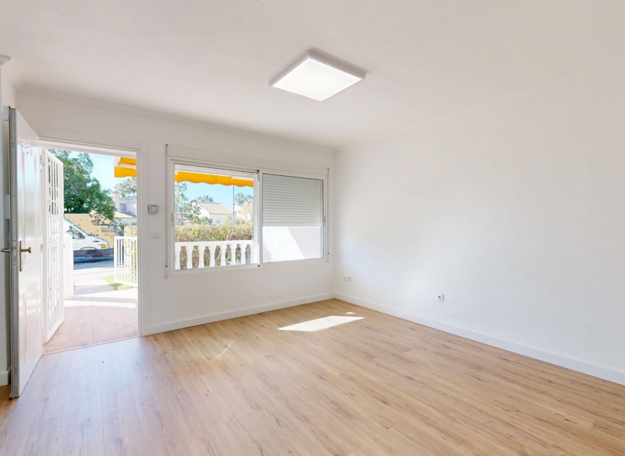 Re-Sale - Bungalow - Orihuela Costa - Villamartin