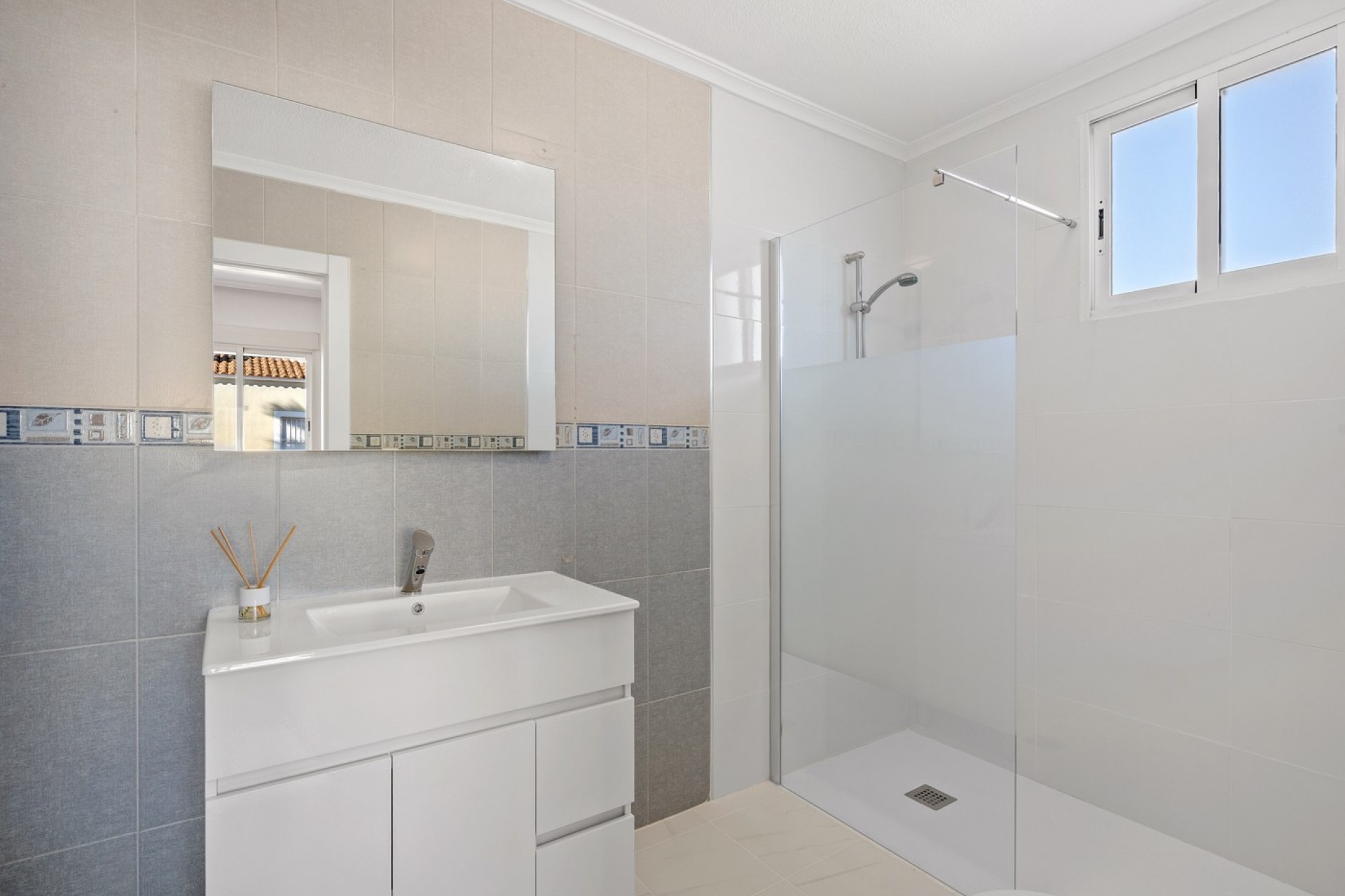 Re-Sale - Country Property - Dolores - Dolores - Country