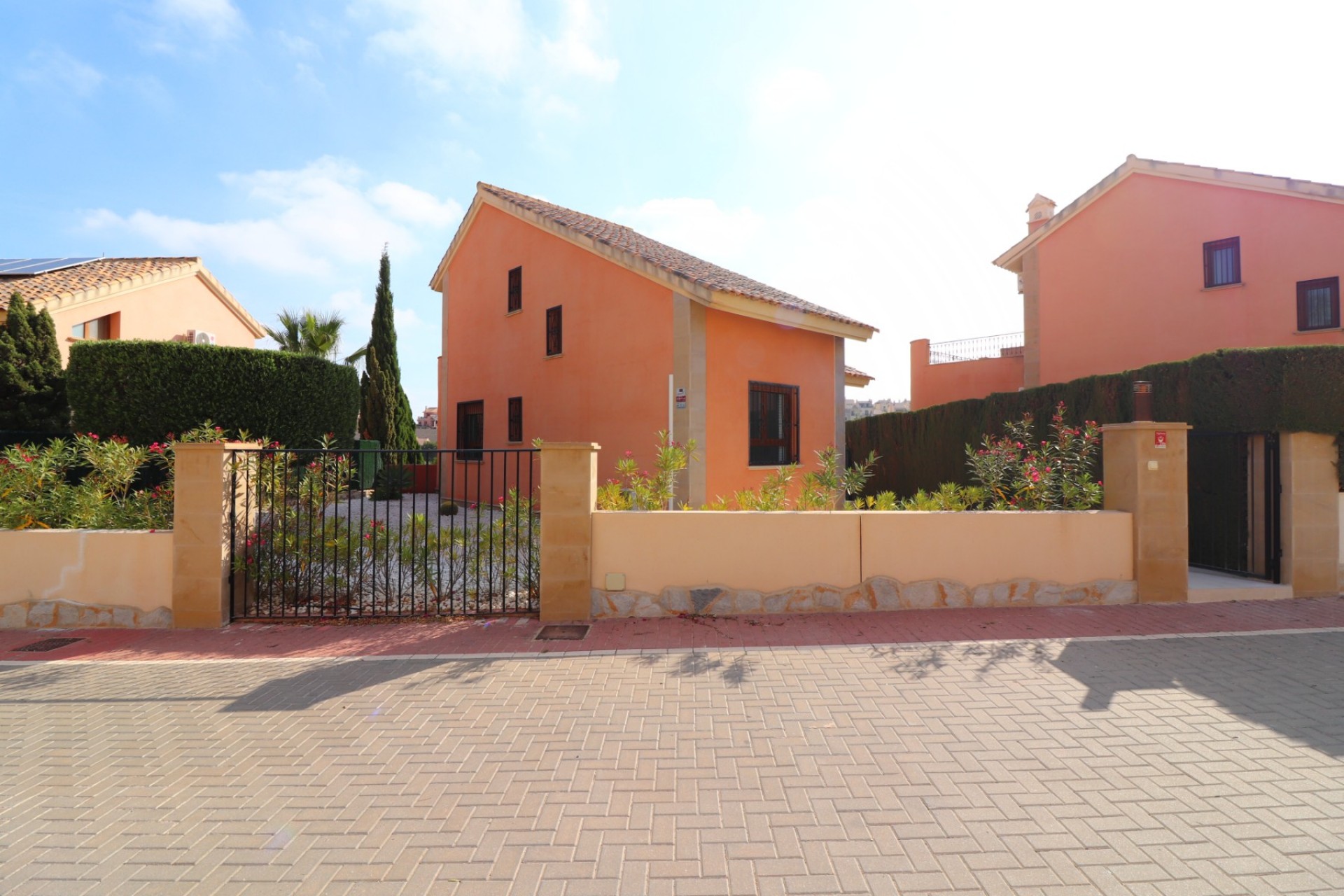 Re-Sale - Detached Villa - Algorfa - La Finca Golf Resort