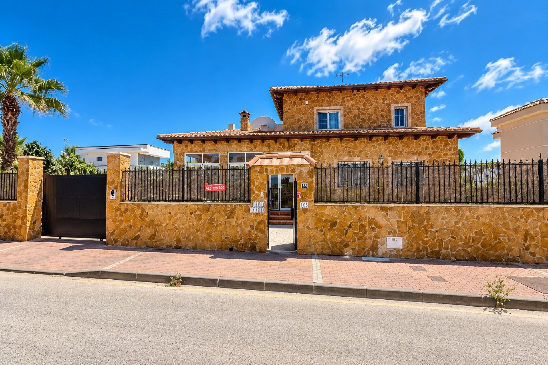 Re-Sale - Detached Villa - La Marina - La Escuera