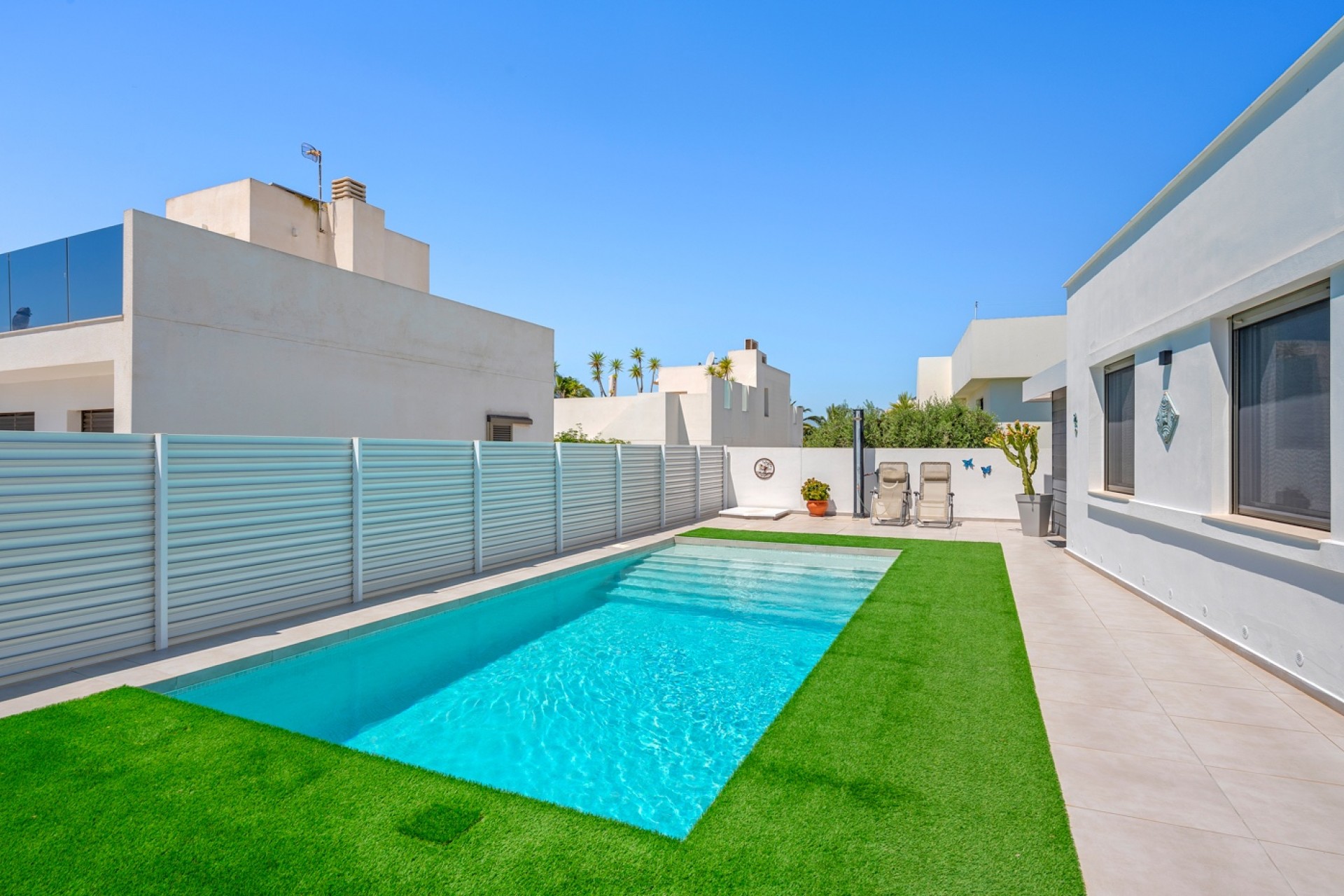 Re-Sale - Detached Villa - La Marina - La Marina - Urbanization