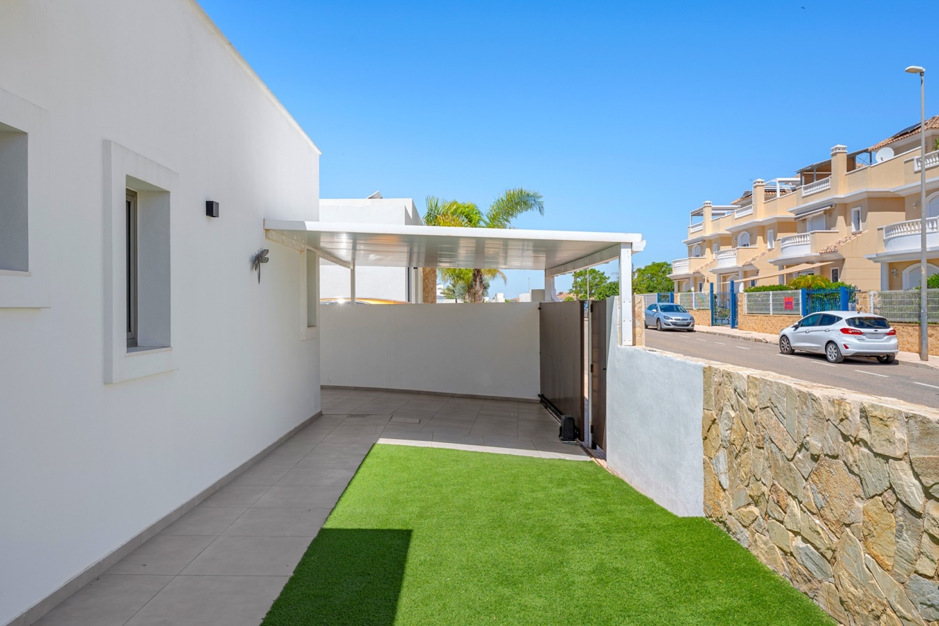 Re-Sale - Detached Villa - La Marina - La Marina - Urbanization