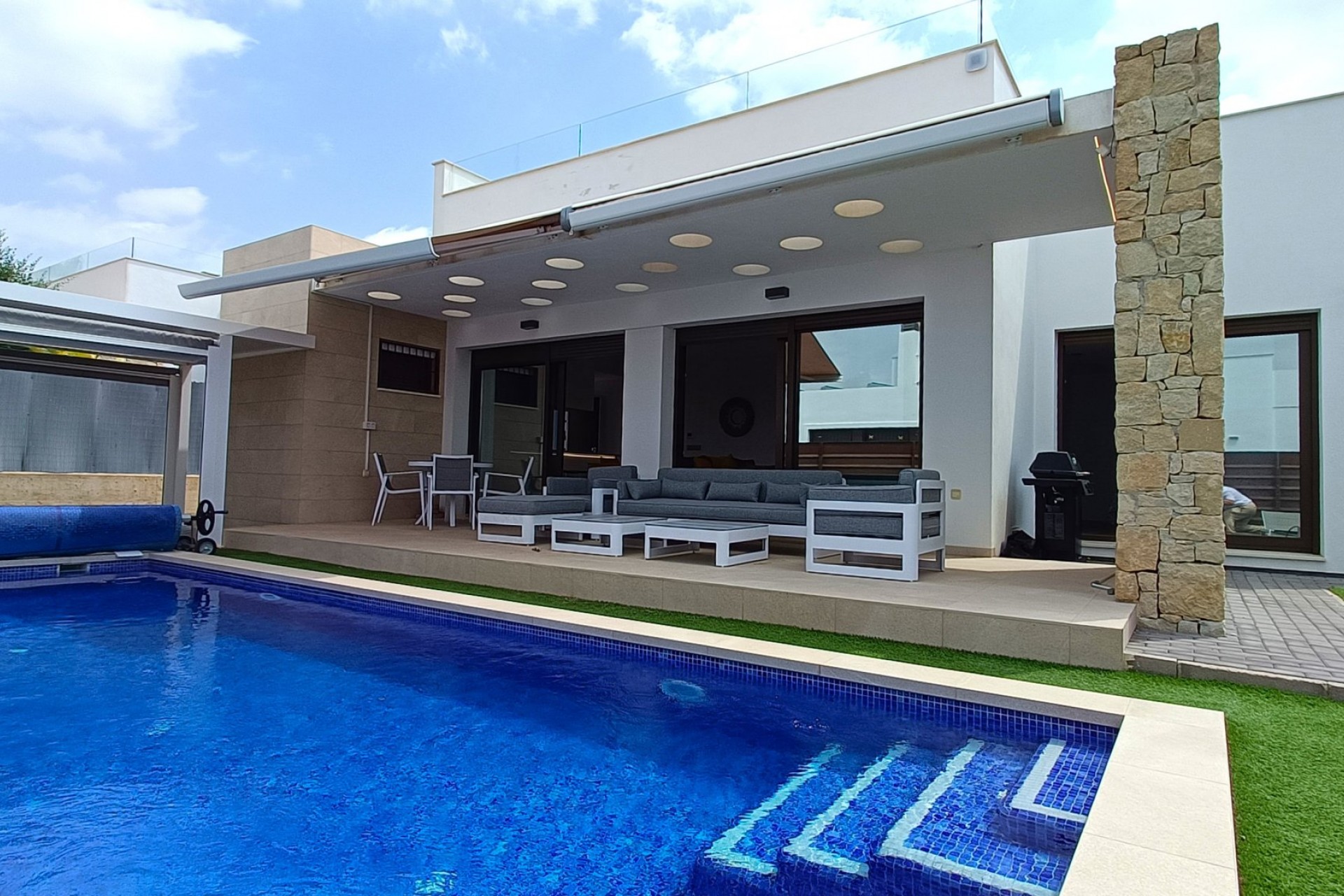 Re-Sale - Detached Villa - Los Montesinos - Entre Naranjos / Vistabella Golf