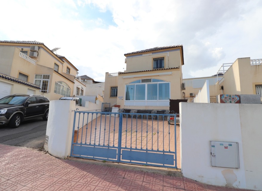 Re-Sale - Detached Villa - Orihuela Costa - Los Balcones