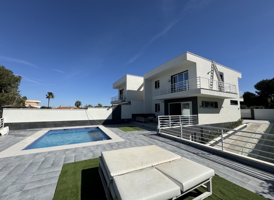 Re-Sale - Detached Villa - Orihuela Costa - Los Balcones