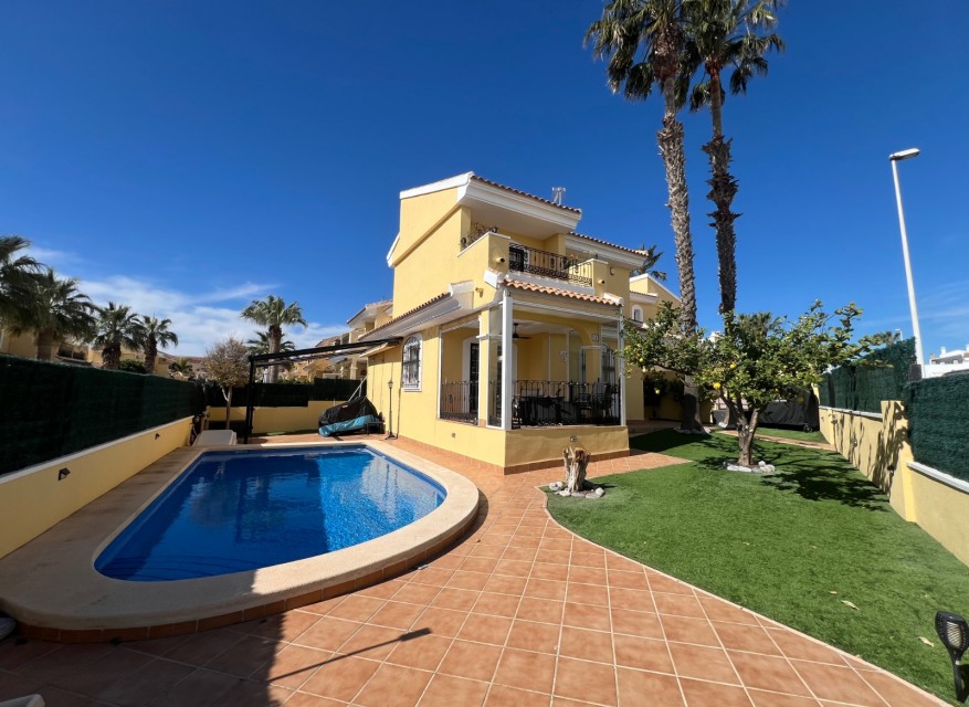 Re-Sale - Detached Villa - Orihuela Costa - Los Dolses