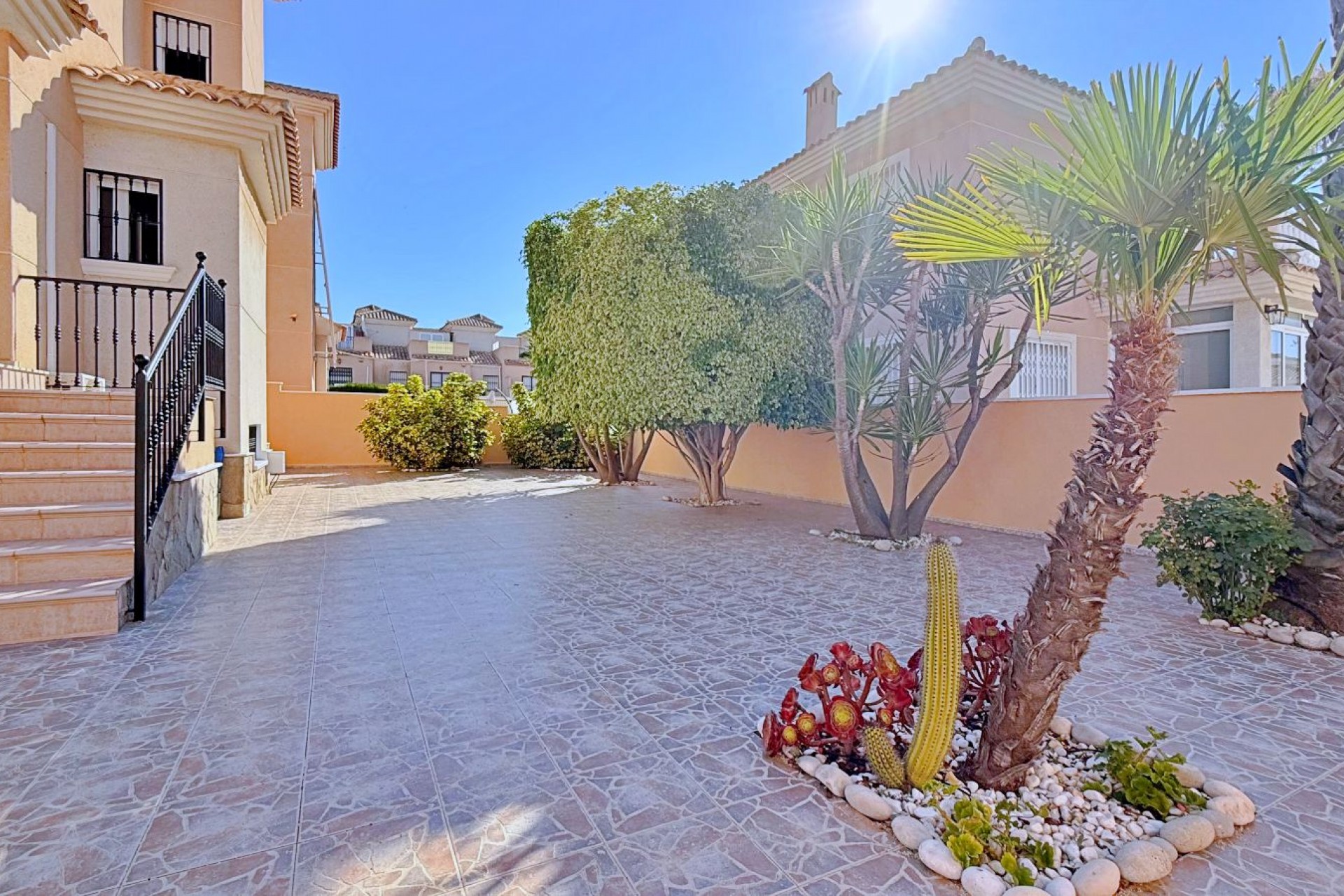 Re-Sale - Detached Villa - Orihuela Costa - Punta Prima