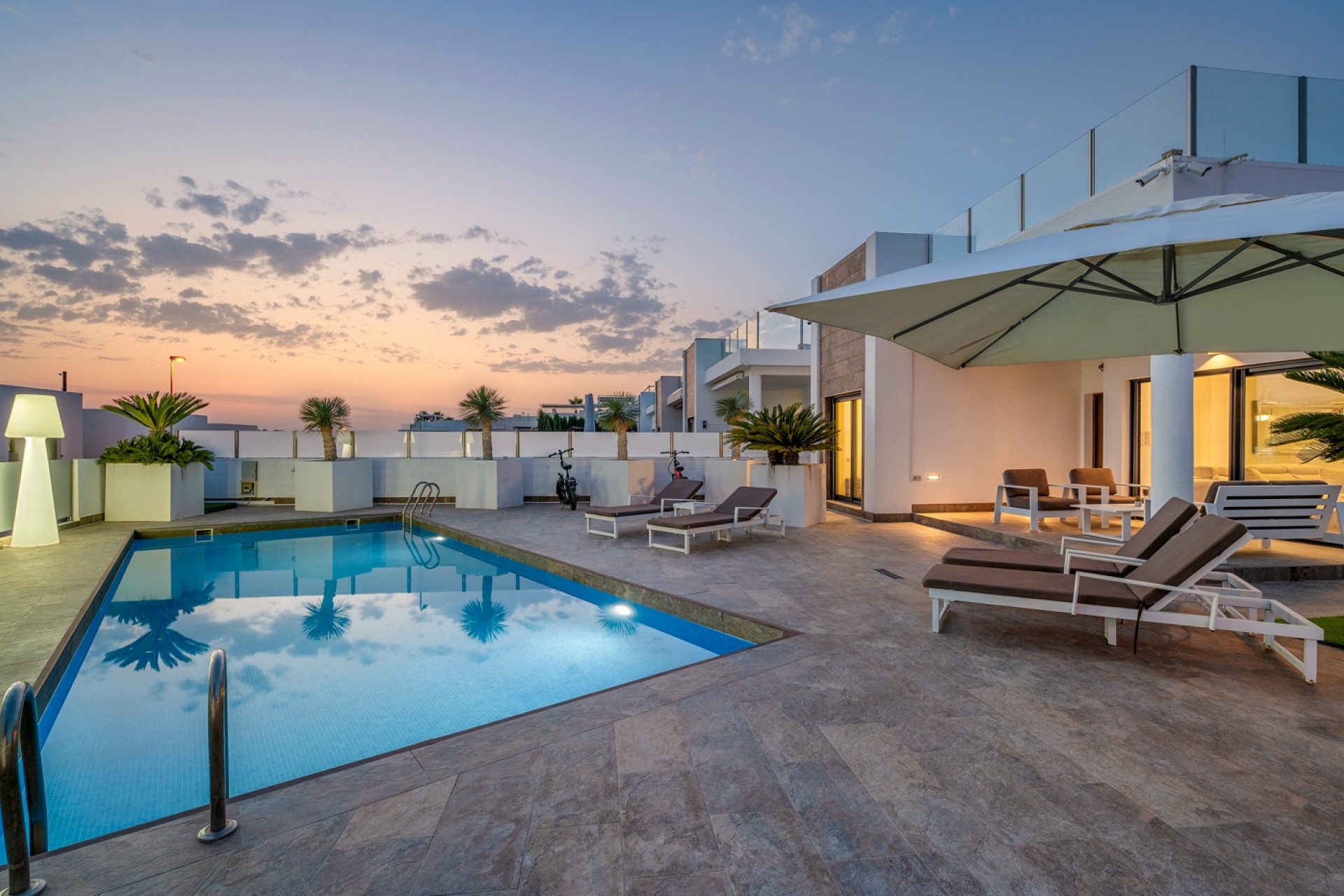 Re-Sale - Detached Villa - Orihuela Costa - Villamartin