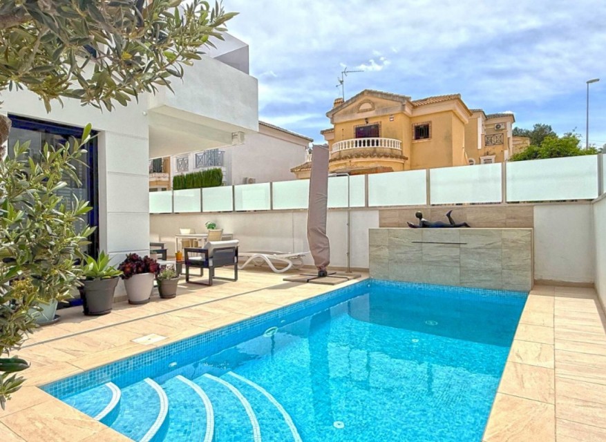 Re-Sale - Detached Villa - Orihuela Costa - Villamartin