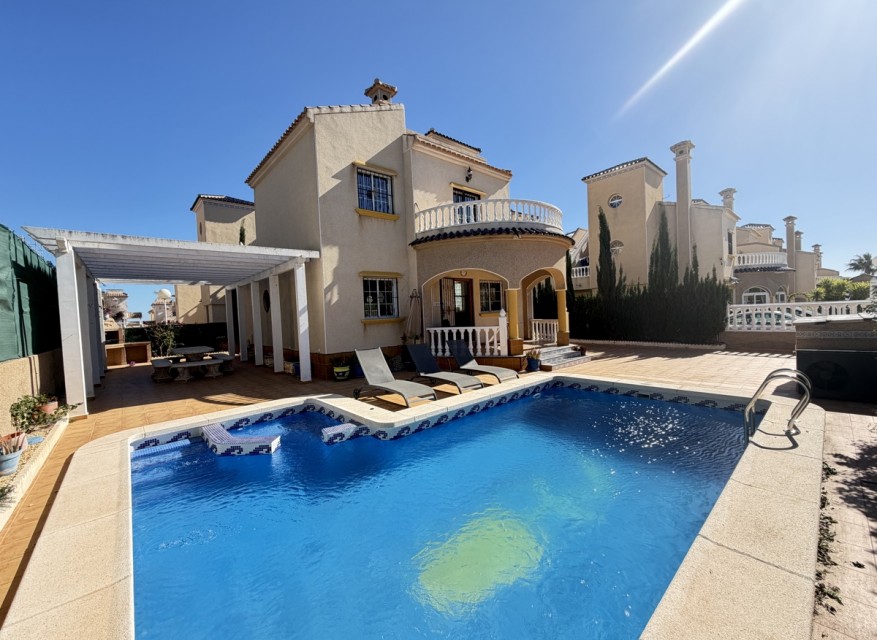 Re-Sale - Detached Villa - Orihuela Costa - Villamartin