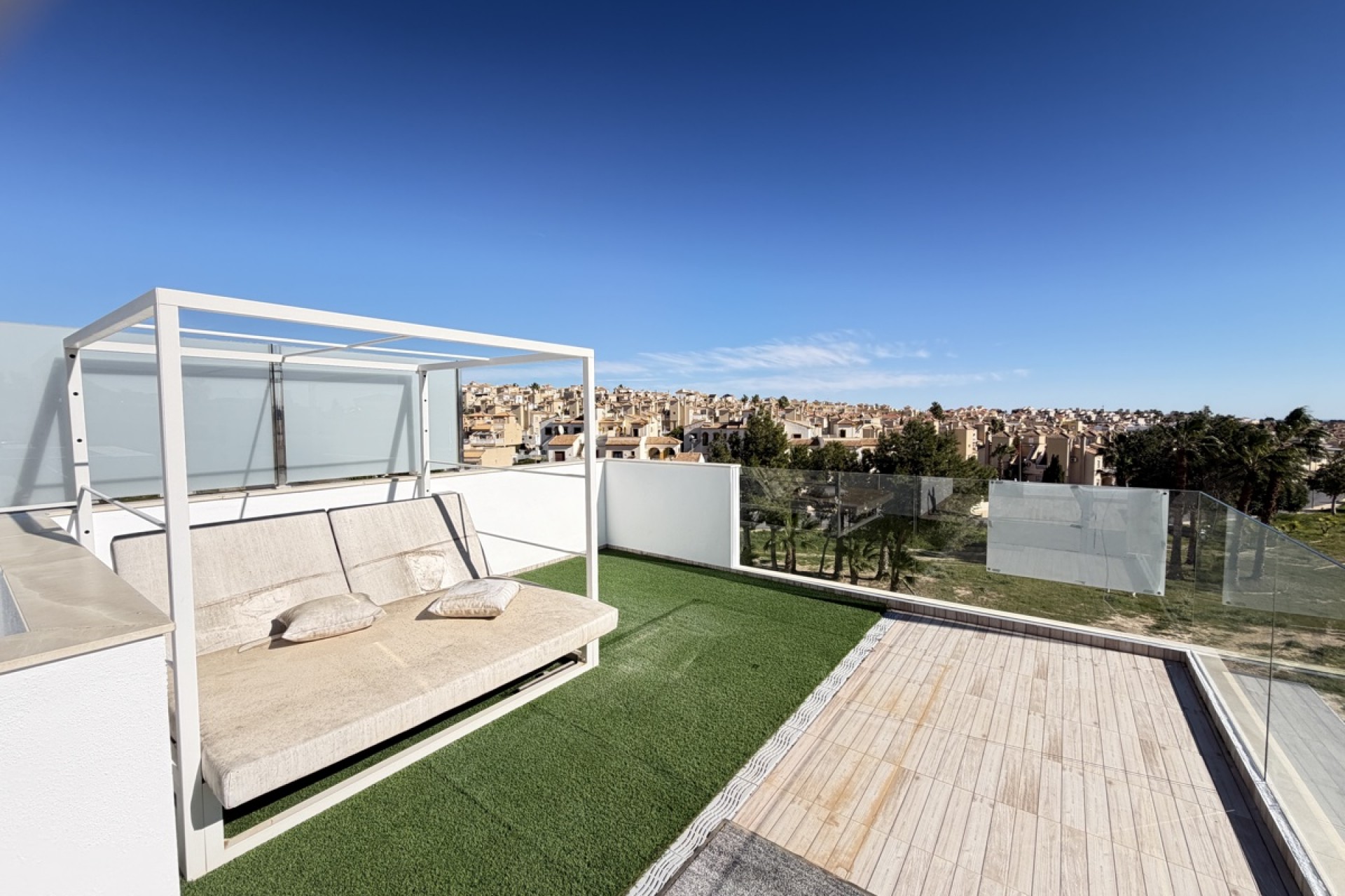 Re-Sale - Detached Villa - Orihuela Costa - Villamartin