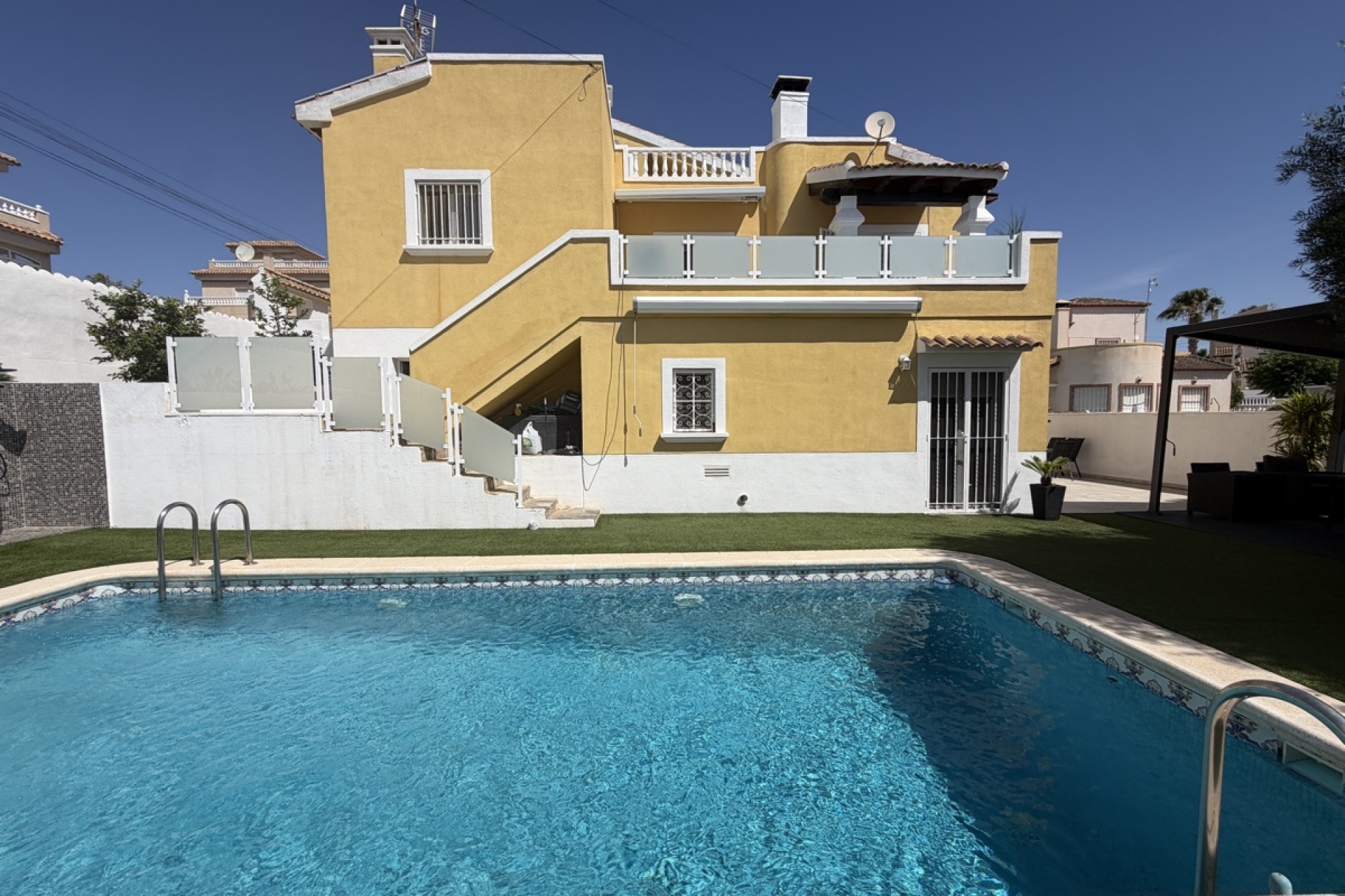 Re-Sale - Detached Villa - Orihuela Costa - Villamartin