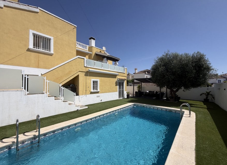 Re-Sale - Detached Villa - Orihuela Costa - Villamartin