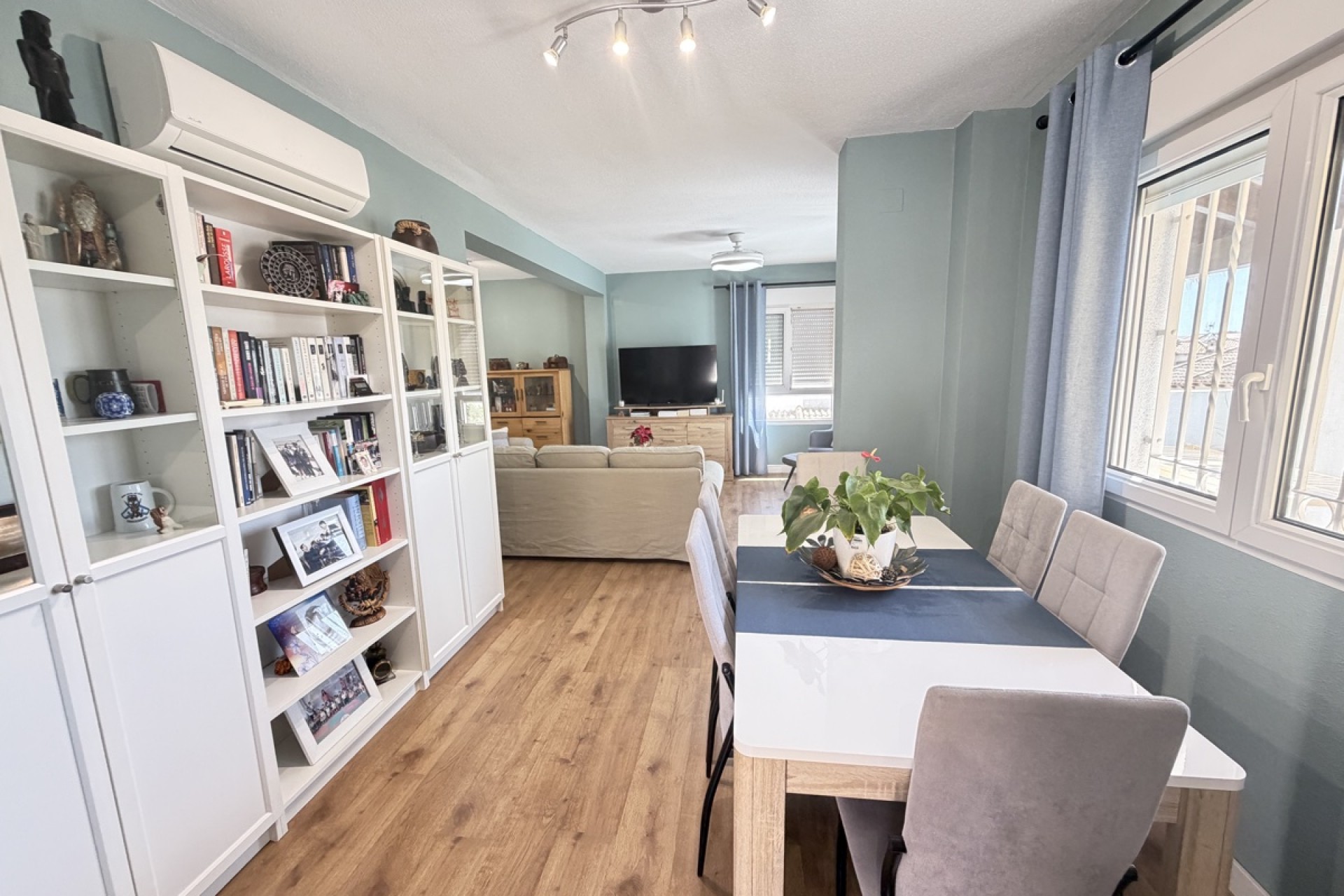 Re-Sale - Detached Villa - Orihuela Costa - Villamartin