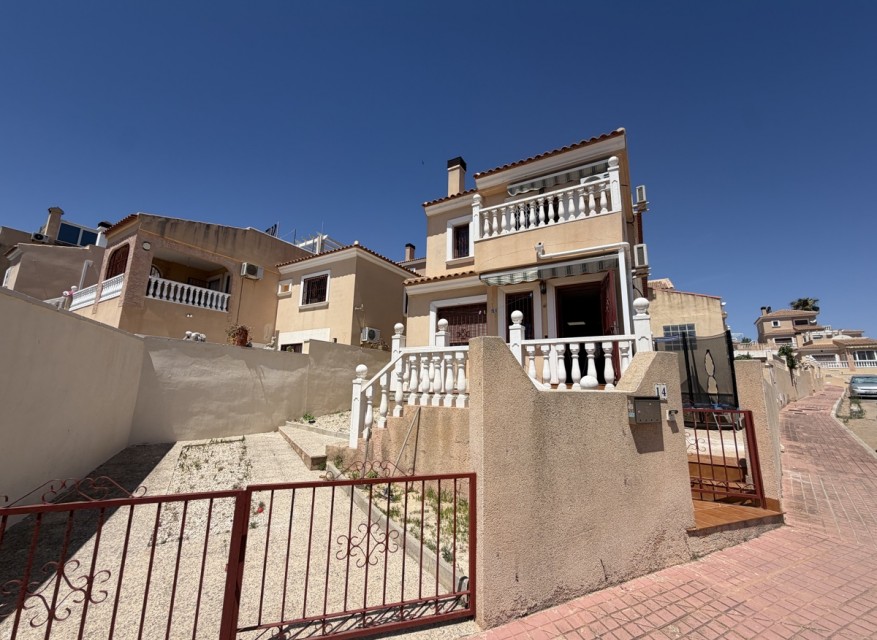 Re-Sale - Detached Villa - Orihuela Costa - Villamartin