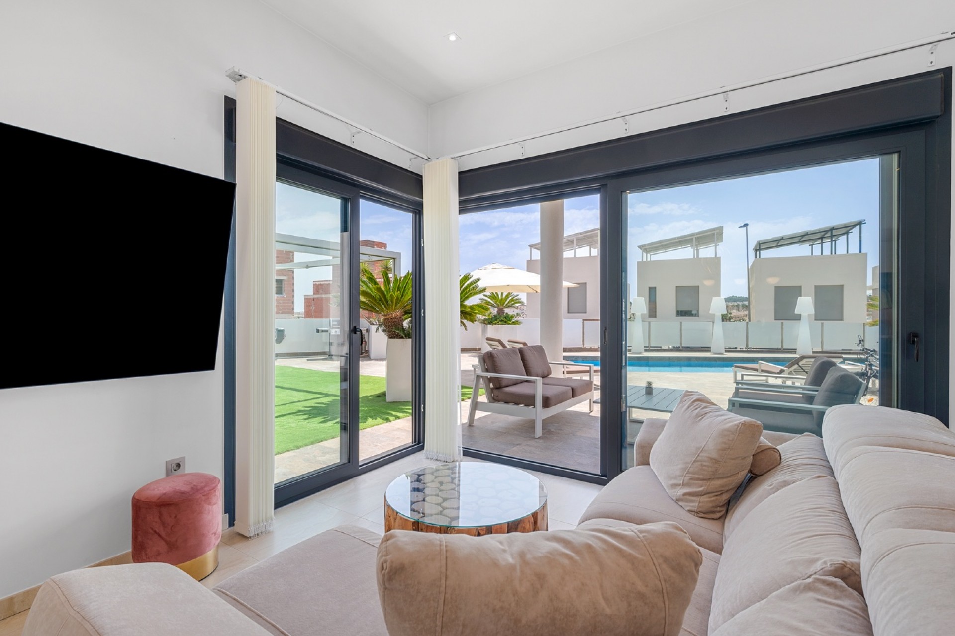 Re-Sale - Detached Villa - Orihuela Costa - Villamartin