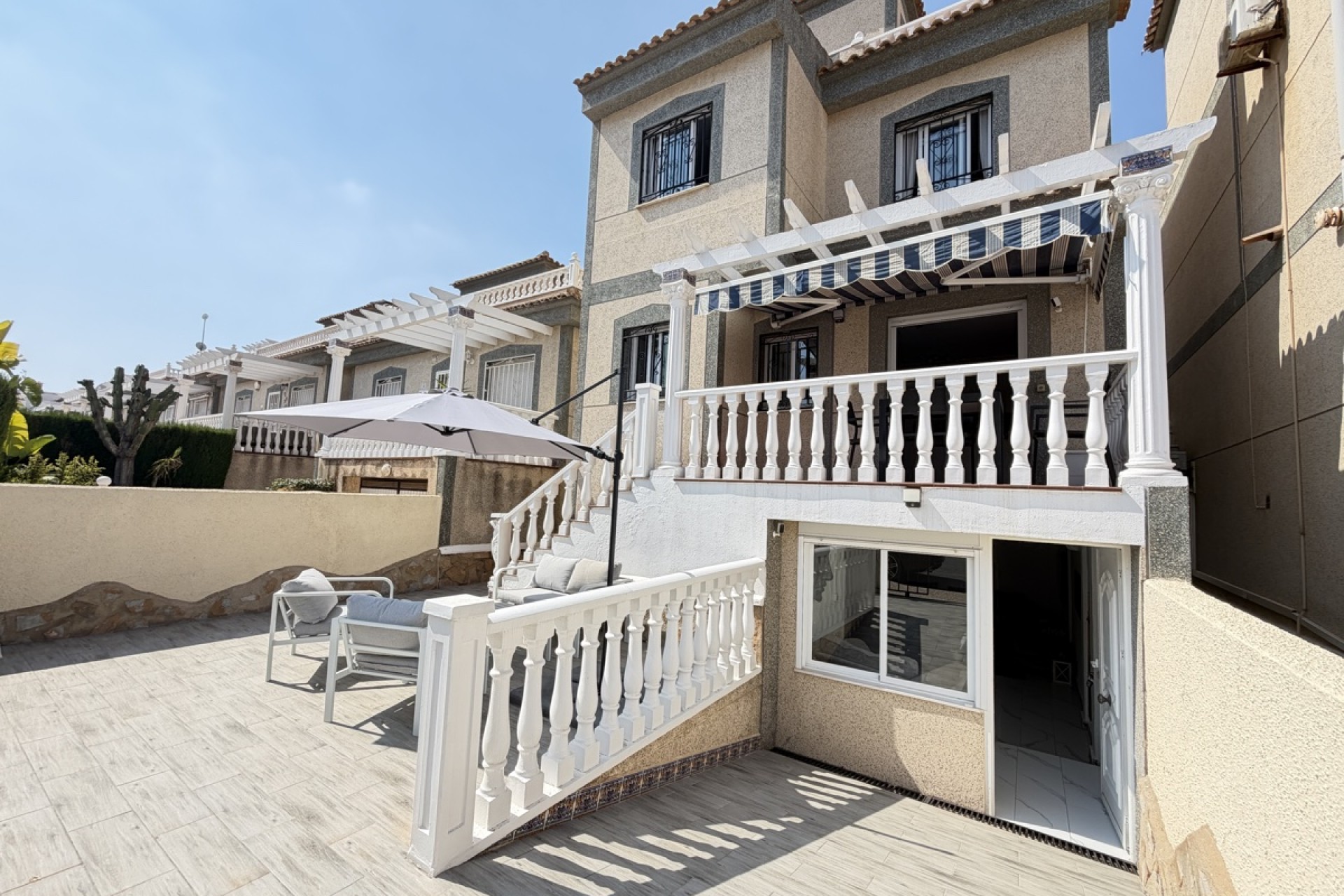 Re-Sale - Detached Villa - Orihuela Costa - Villamartin