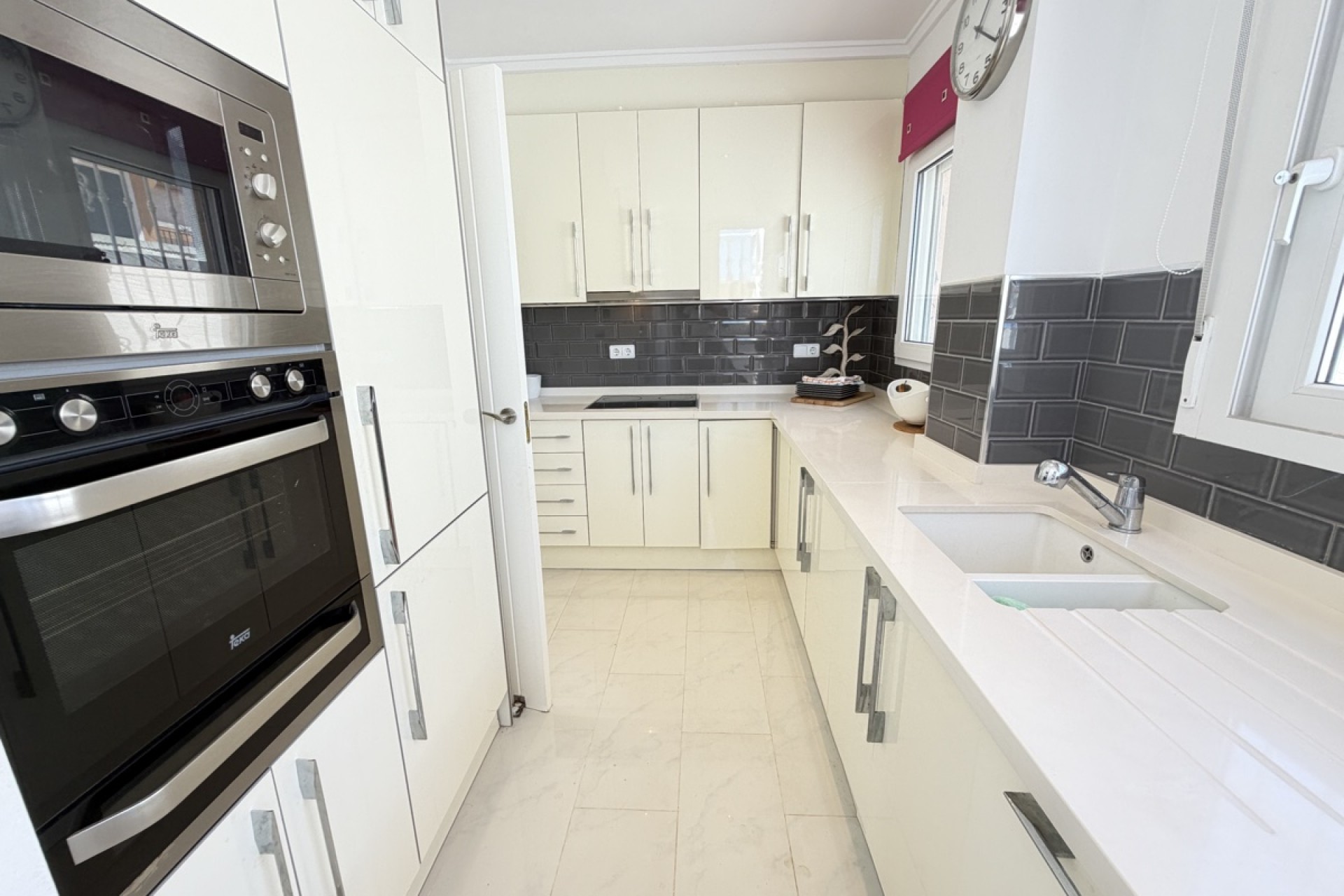 Re-Sale - Detached Villa - San Miguel de Salinas - Lake View Mansions