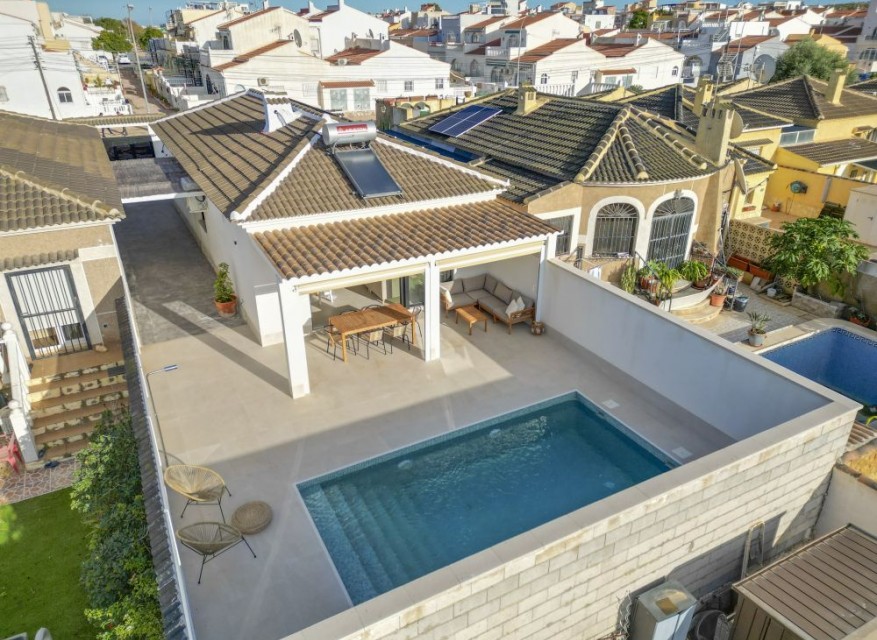 Re-Sale - Detached Villa - Torrevieja - El Chaparral