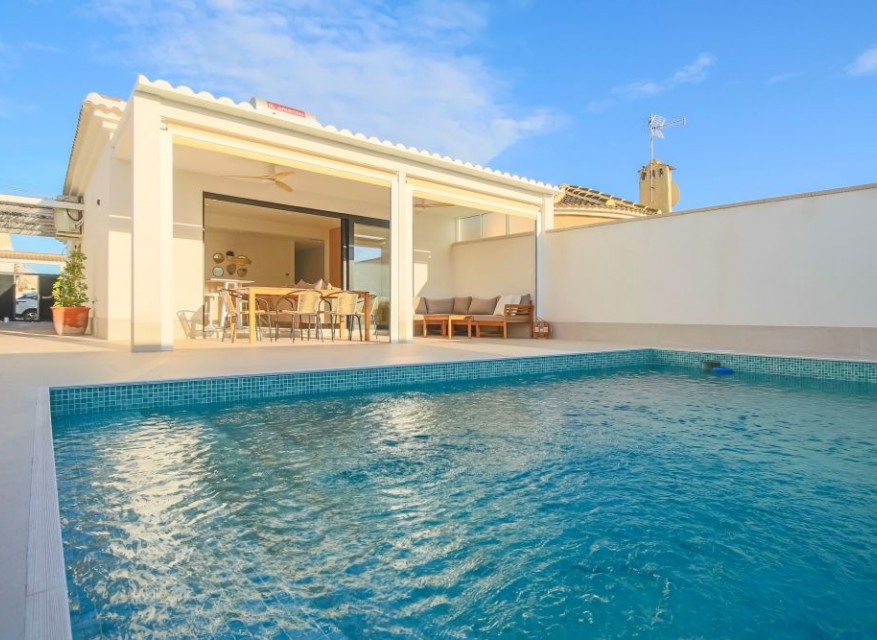 Re-Sale - Detached Villa - Torrevieja - El Chaparral